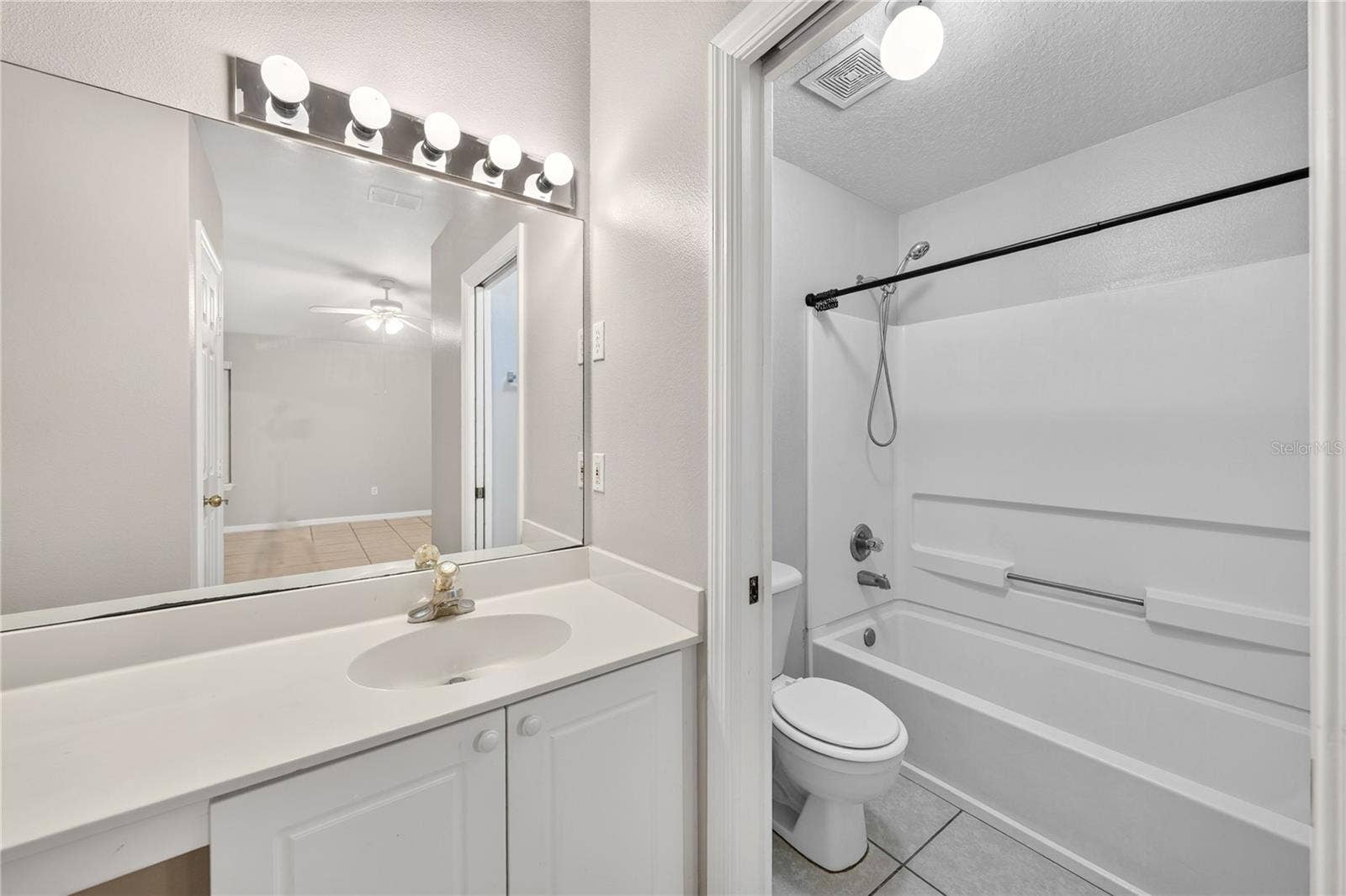 8831 GRAND PALMS CIR, APT B, Kissimmee, FL 34747 8831 GRAND PALMS CIR, APT B, Kissimmee, FL 34747