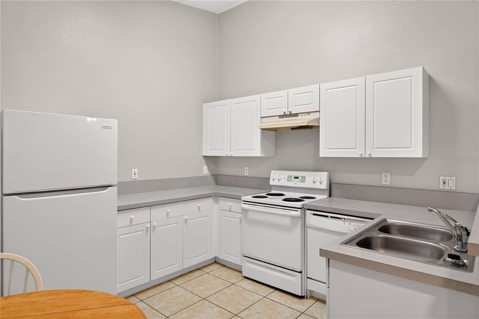8831 GRAND PALMS CIR, APT B, Kissimmee, FL 34747 8831 GRAND PALMS CIR, APT B, Kissimmee, FL 34747