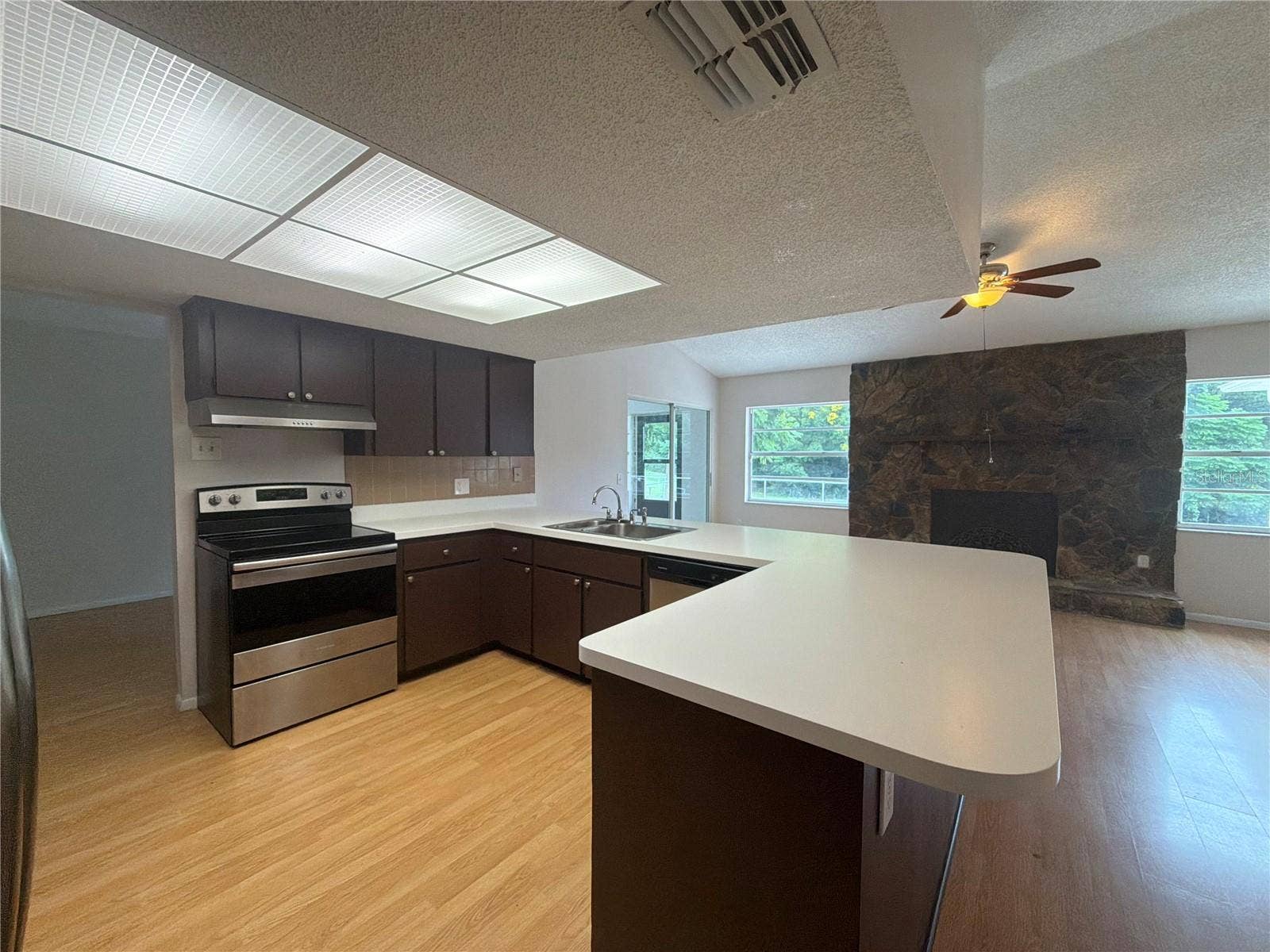 12054 JOE HERRMANN DRIVE, San Antonio, FL 33576 12054 JOE HERRMANN DRIVE, San Antonio, FL 33576