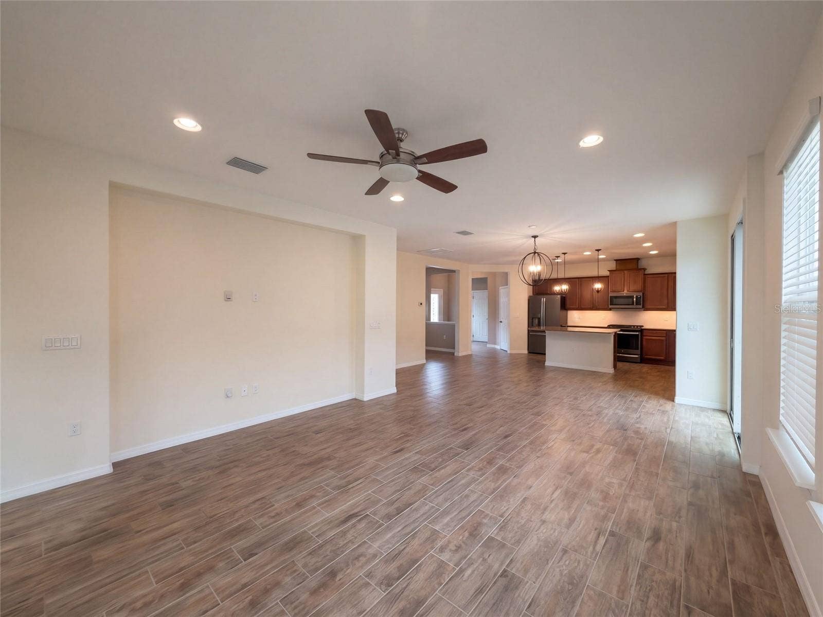 394 ALCOVE DRIVE, Groveland, FL 34736 394 ALCOVE DRIVE, Groveland, FL 34736