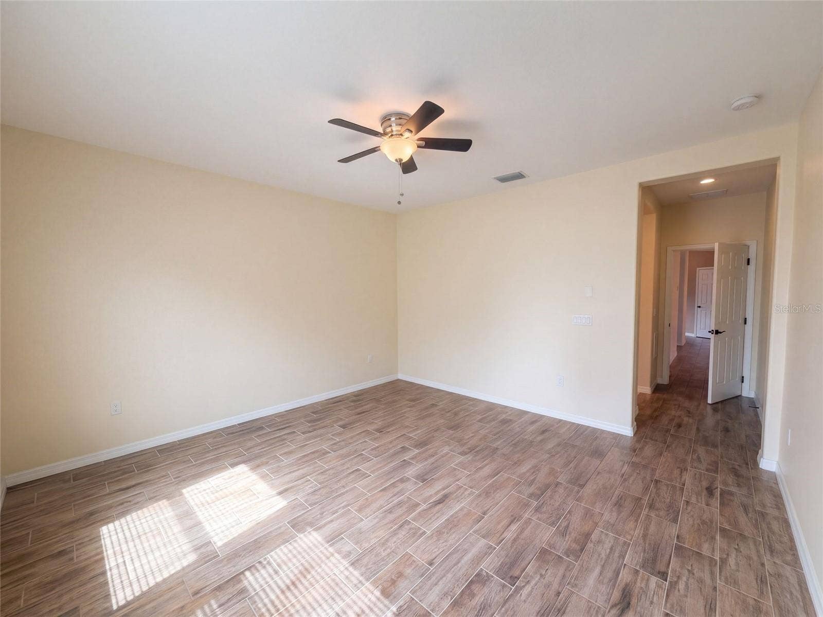 394 ALCOVE DRIVE, Groveland, FL 34736 394 ALCOVE DRIVE, Groveland, FL 34736