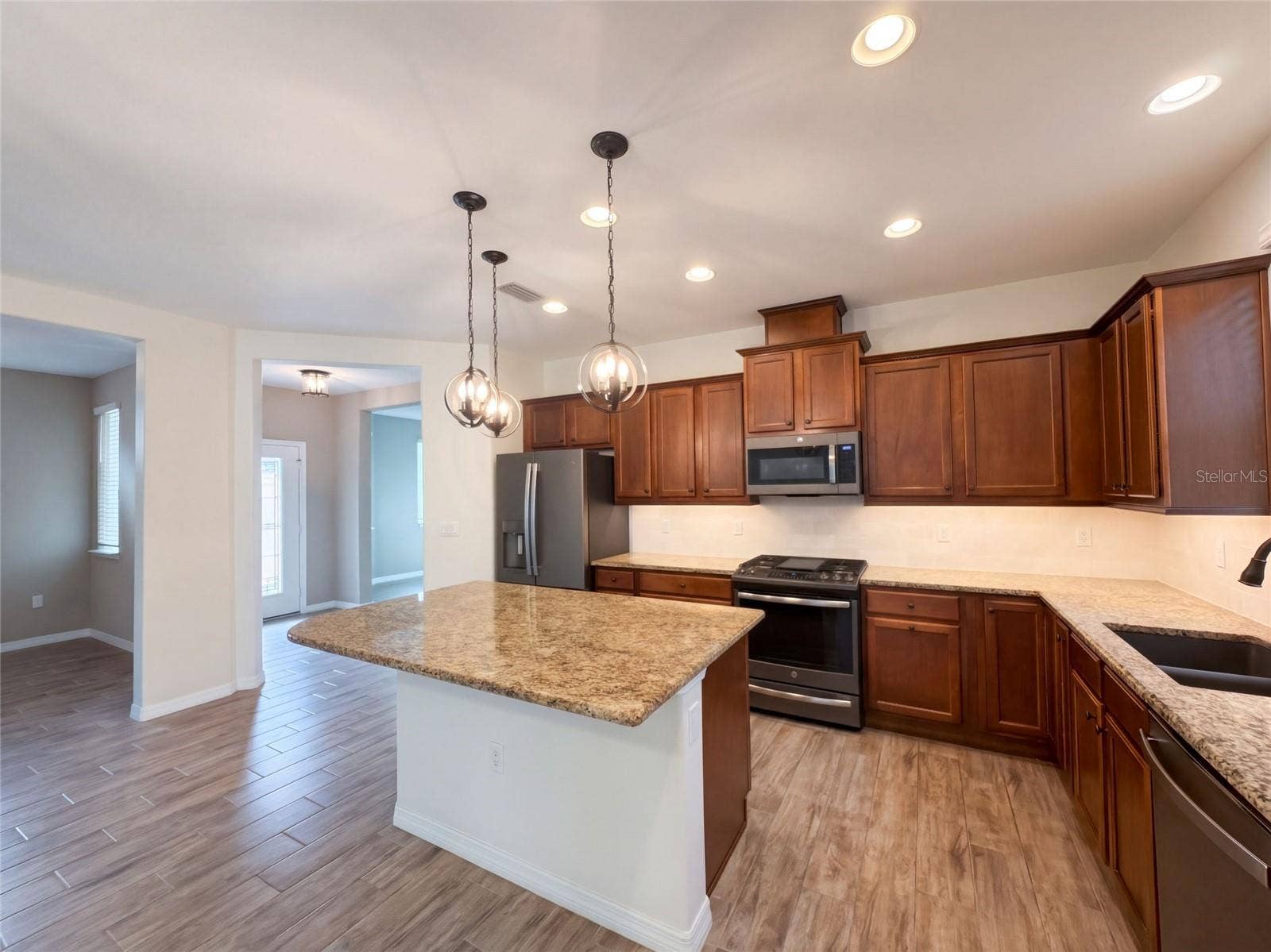 394 ALCOVE DRIVE, Groveland, FL 34736 394 ALCOVE DRIVE, Groveland, FL 34736