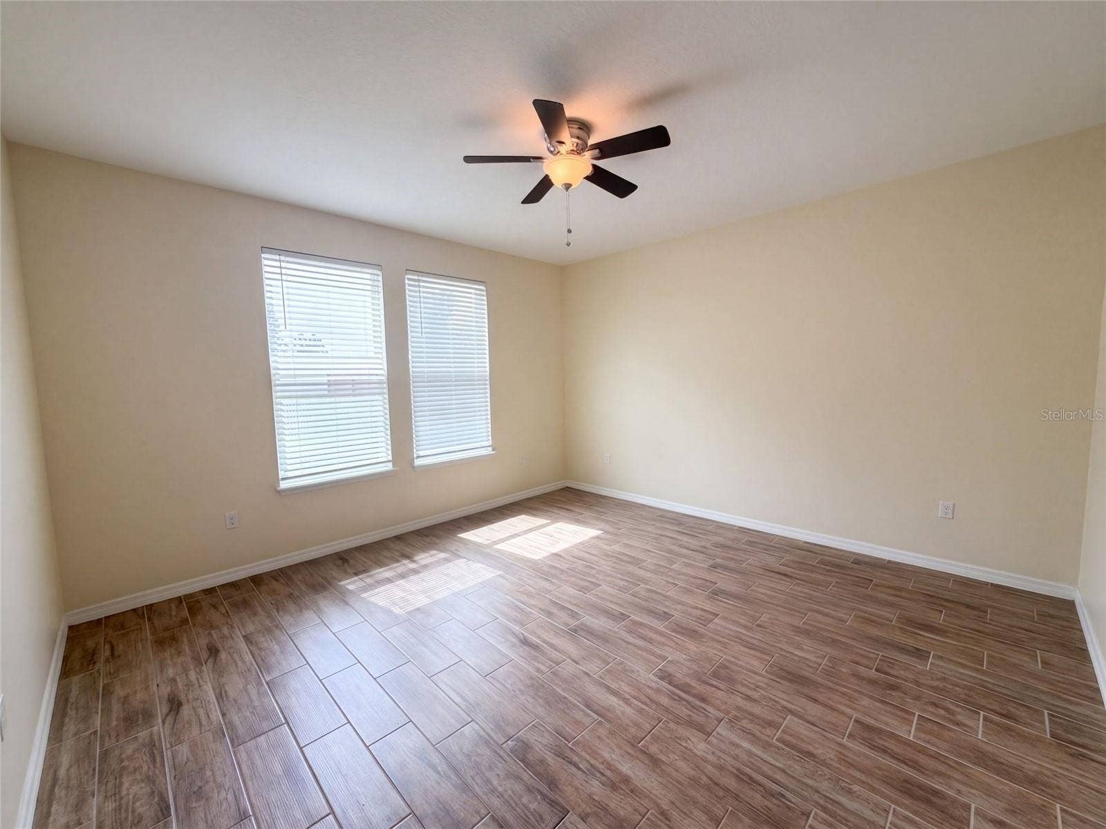 394 ALCOVE DRIVE, Groveland, FL 34736 394 ALCOVE DRIVE, Groveland, FL 34736