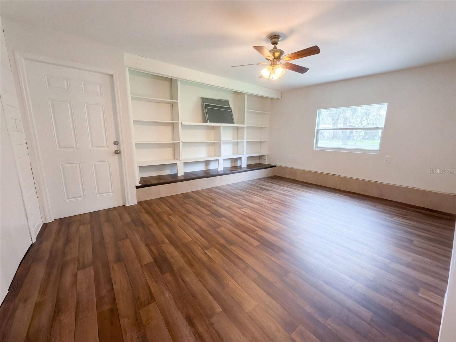 409 BERWICK AVENUE, Temple Terrace, FL 33617
