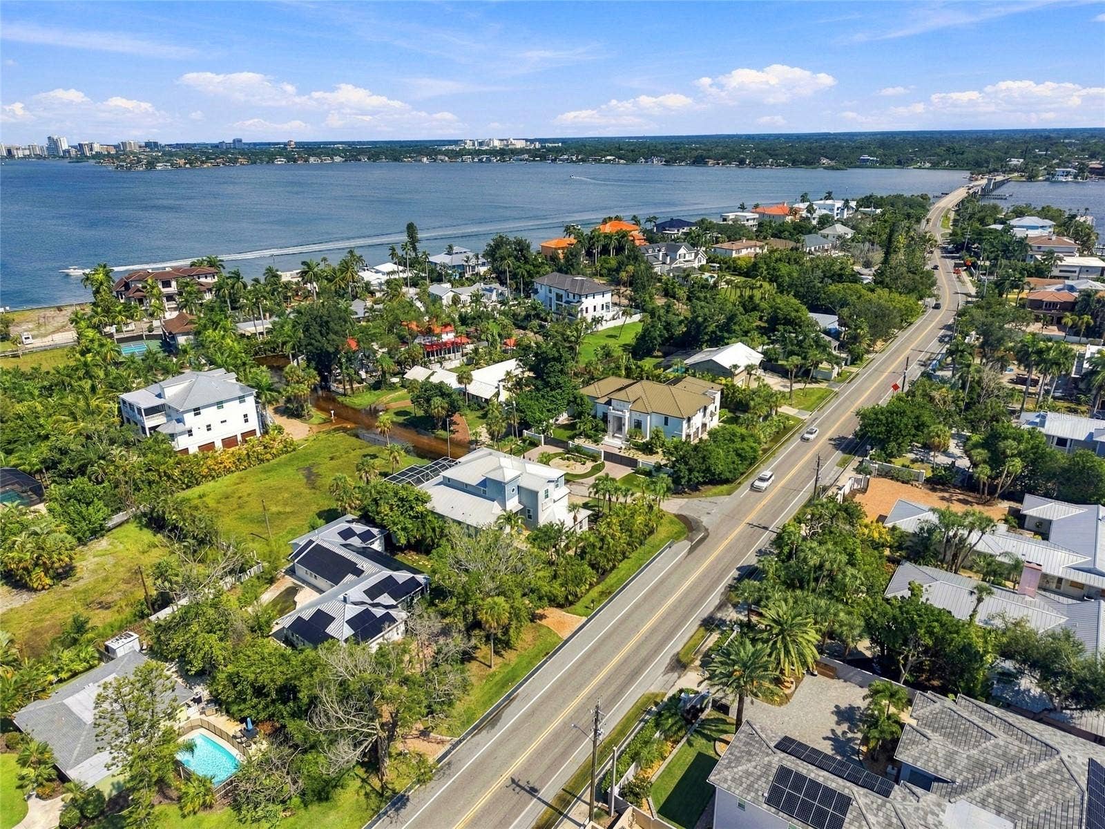 617 SIESTA DRIVE, Sarasota, FL 34242 617 SIESTA DRIVE, Sarasota, FL 34242