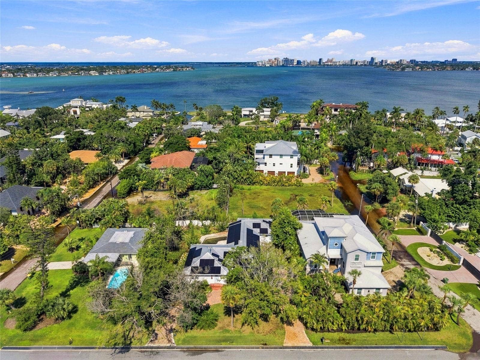 617 SIESTA DRIVE, Sarasota, FL 34242 617 SIESTA DRIVE, Sarasota, FL 34242