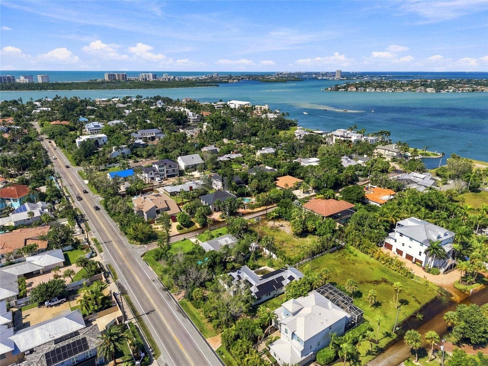 617 SIESTA DRIVE, Sarasota, FL 34242 617 SIESTA DRIVE, Sarasota, FL 34242