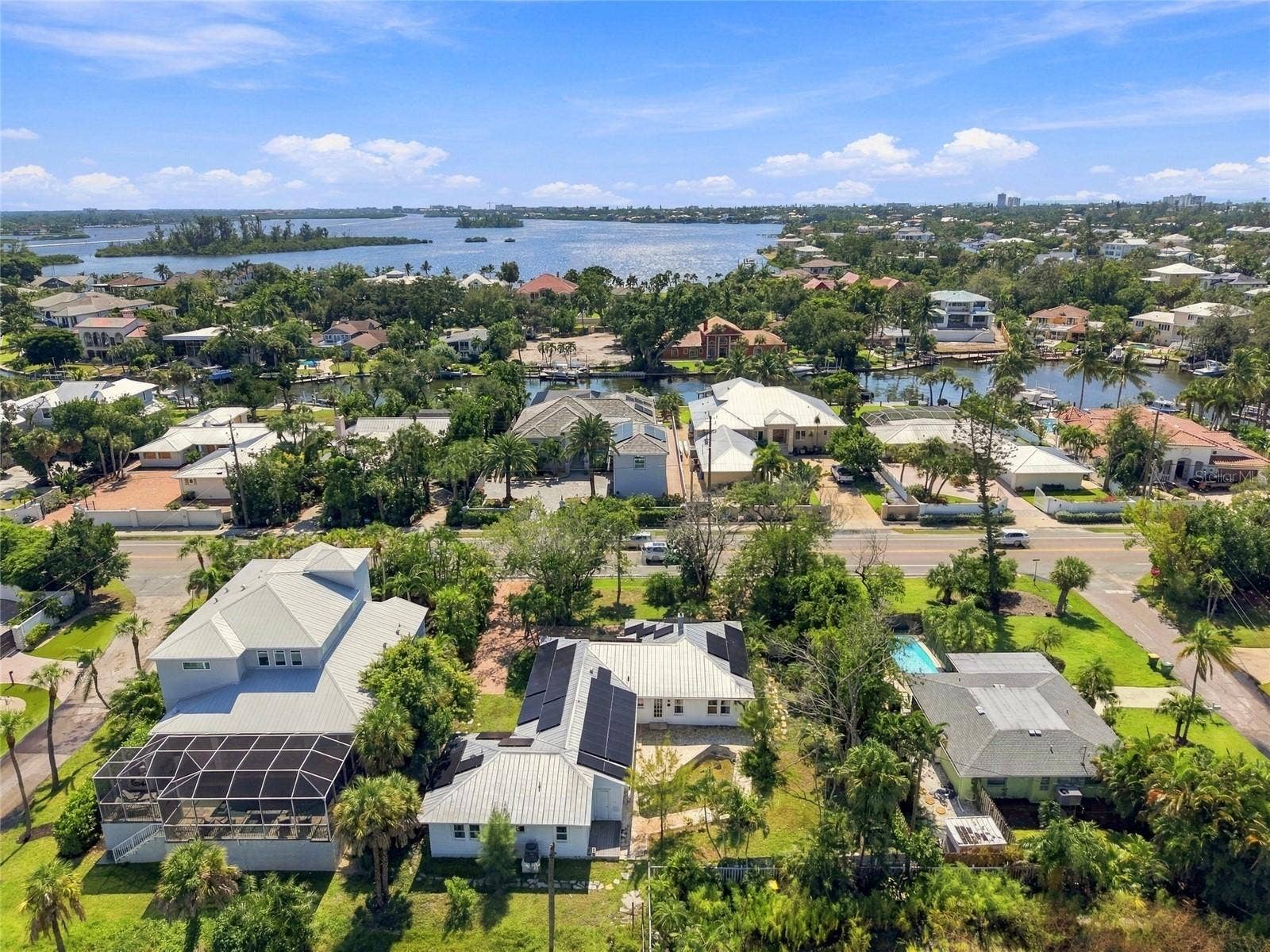 617 SIESTA DRIVE, Sarasota, FL 34242 617 SIESTA DRIVE, Sarasota, FL 34242