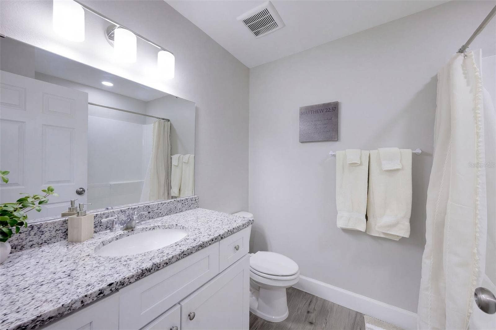 330 W ELM DRIVE, Orange City, FL 32763 Bathroom