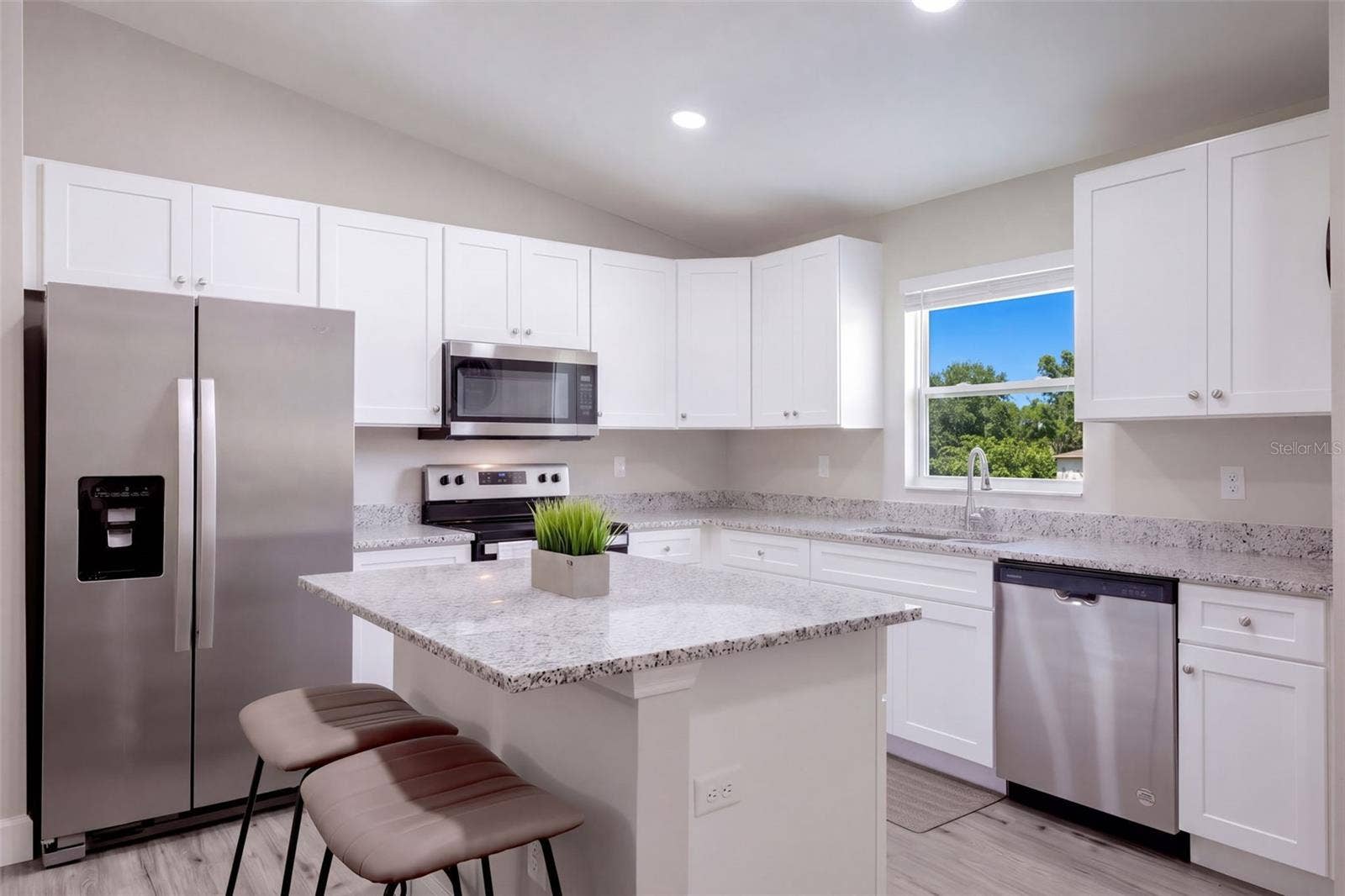 330 W ELM DRIVE, Orange City, FL 32763 Kitchen