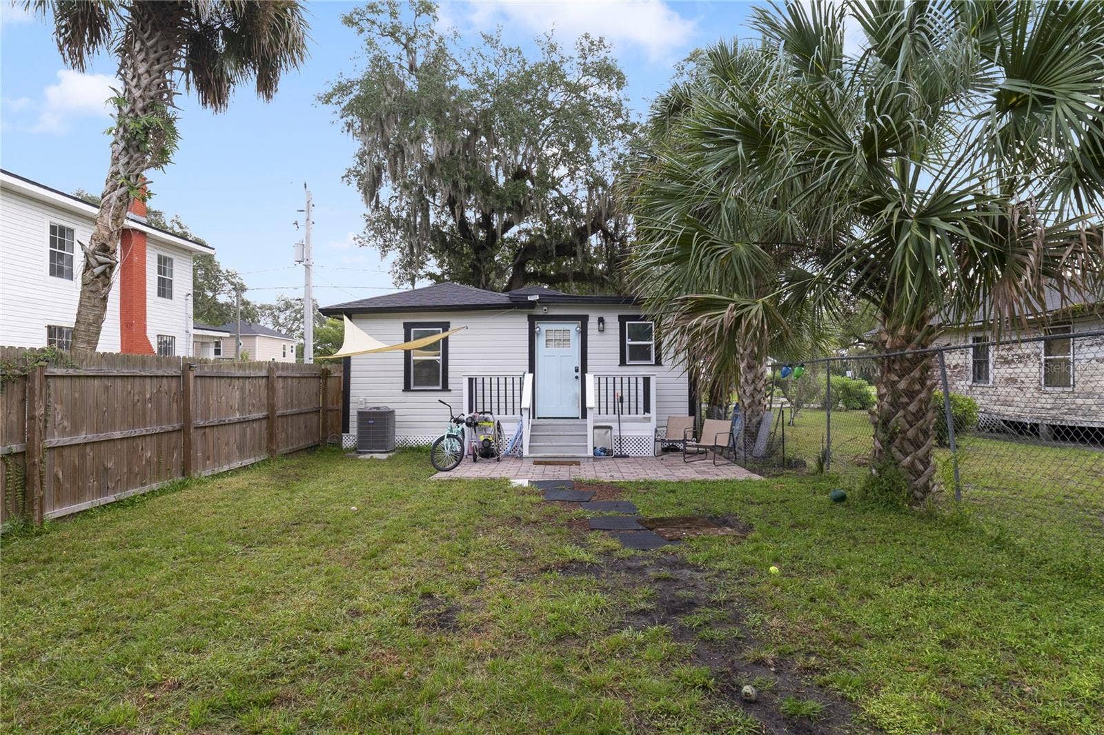 812 S LOCUST AVENUE, Sanford, FL 32771 812 S LOCUST AVENUE, Sanford, FL 32771