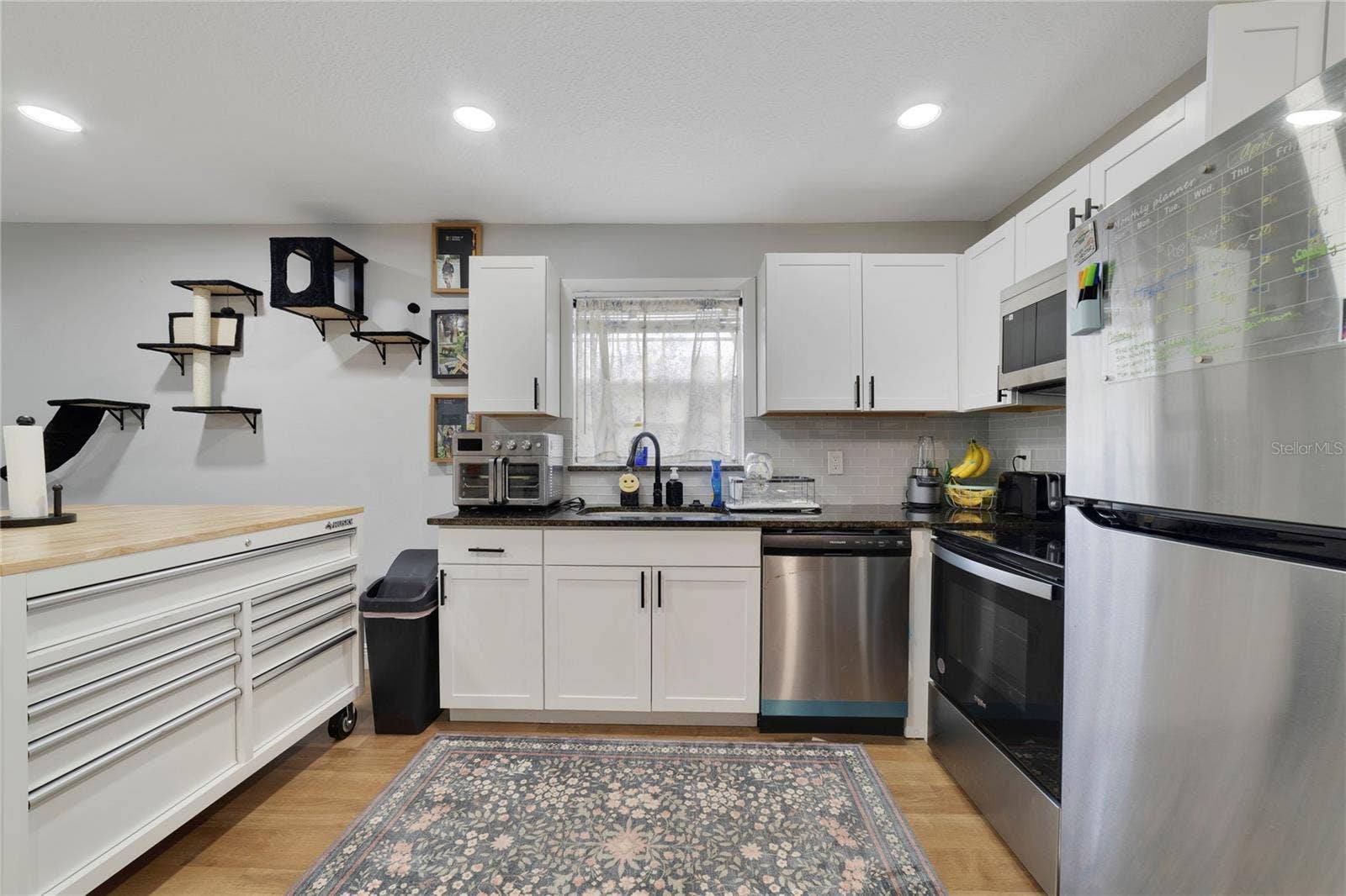 812 S LOCUST AVENUE, Sanford, FL 32771 812 S LOCUST AVENUE, Sanford, FL 32771
