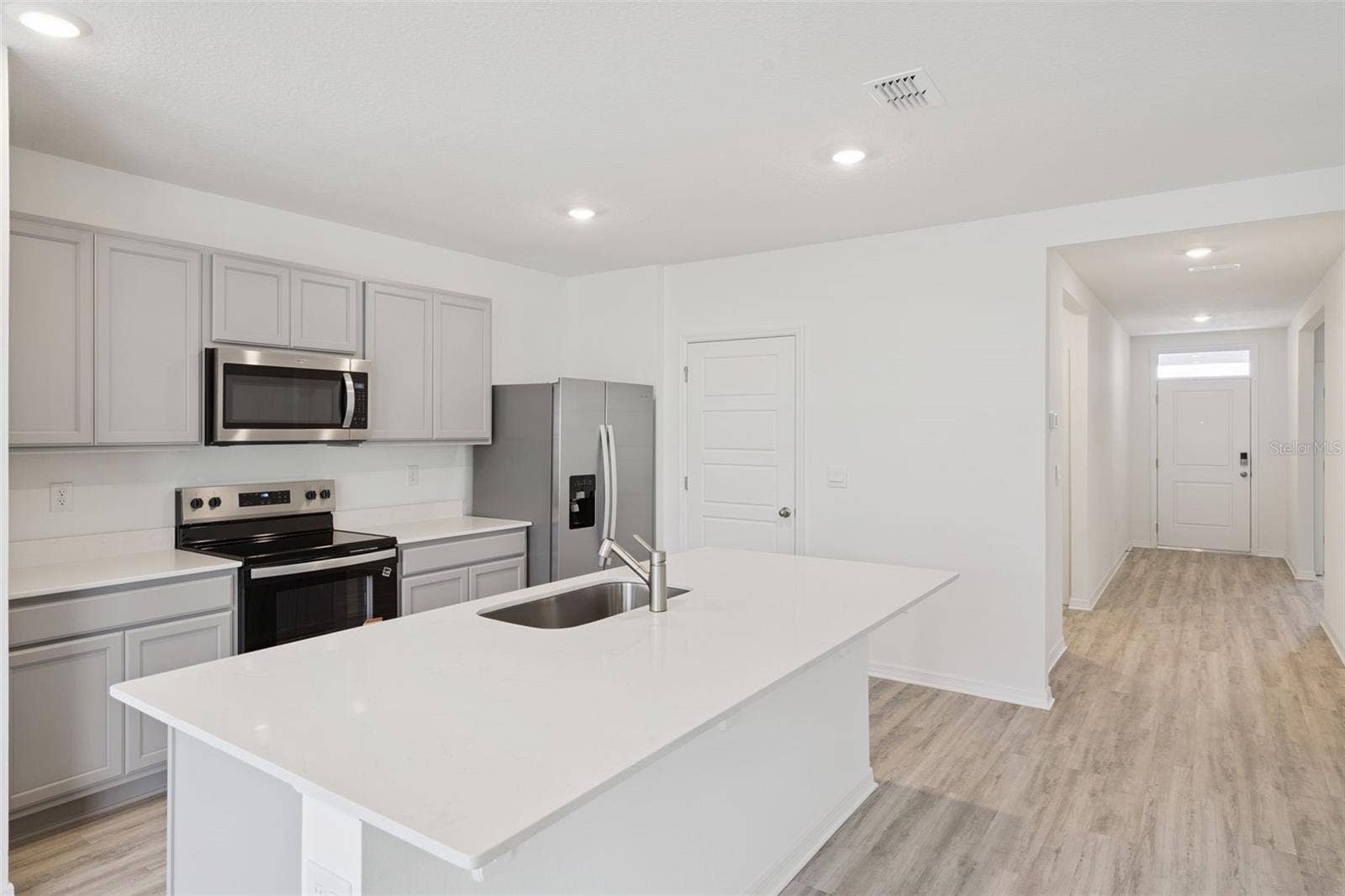 1803 GRANDIOSE DRIVE, Lake Hamilton, FL 33851