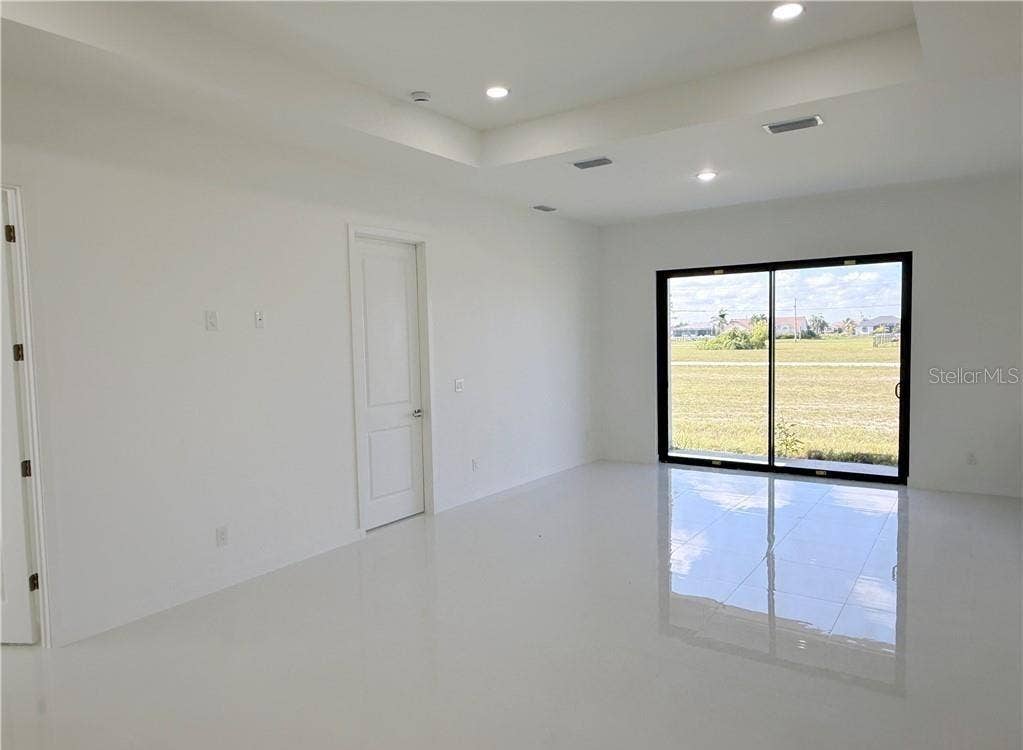 4238 NW 34TH TERRACE, Cape Coral, FL 33993