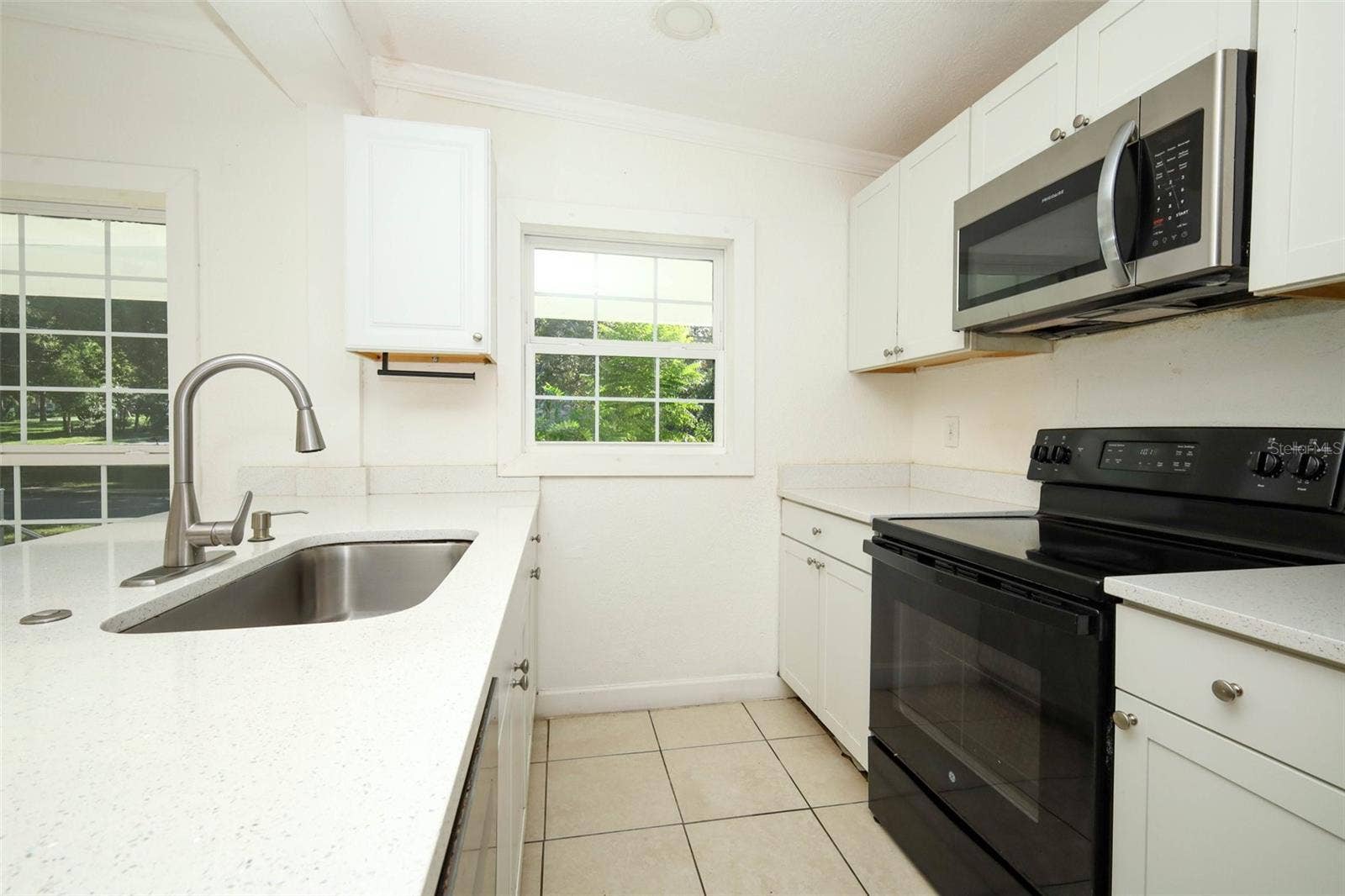 7614 BELL BOULEVARD, Orlando, FL 32810 kitchen
