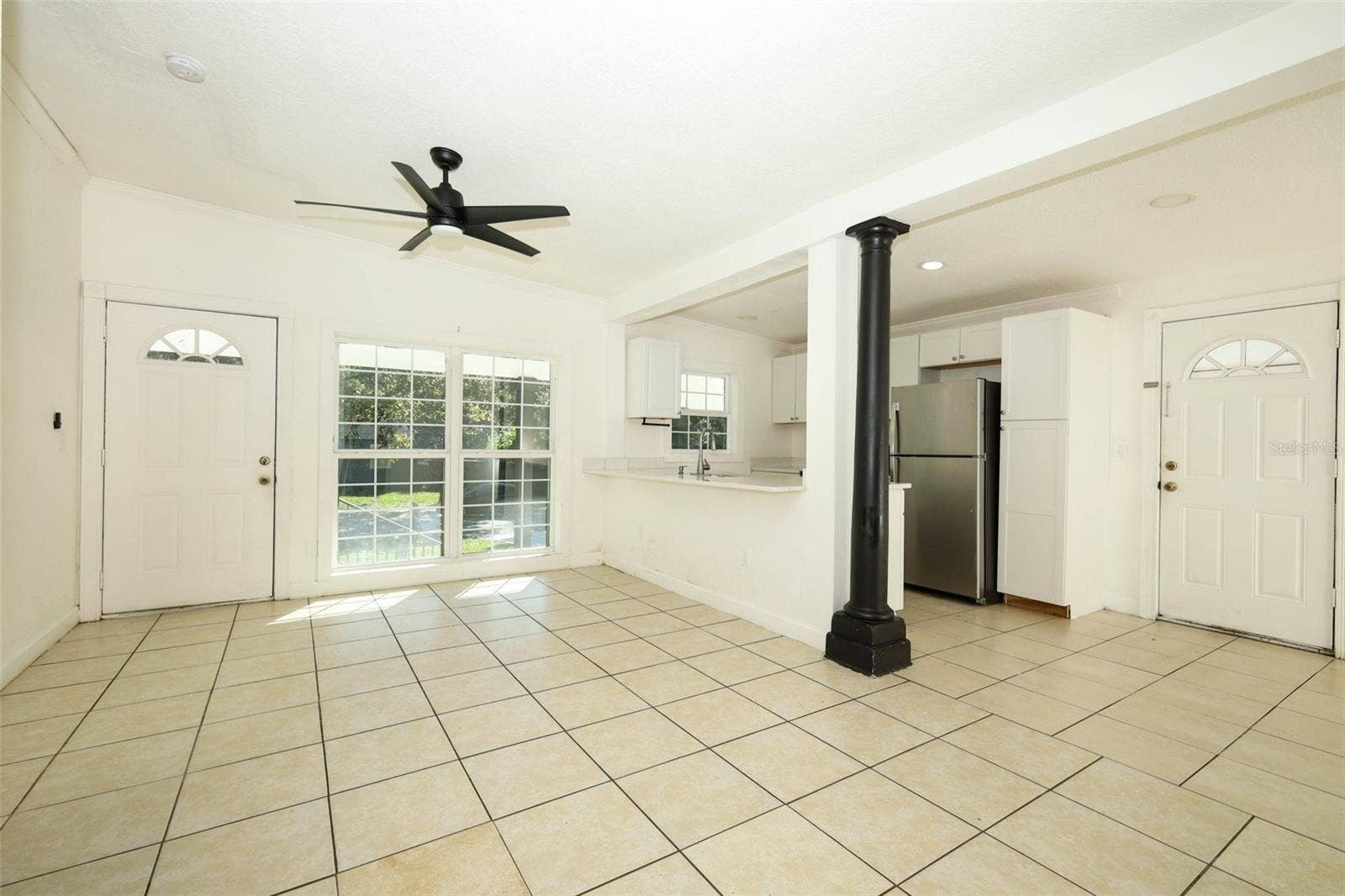 7614 BELL BOULEVARD, Orlando, FL 32810 living room