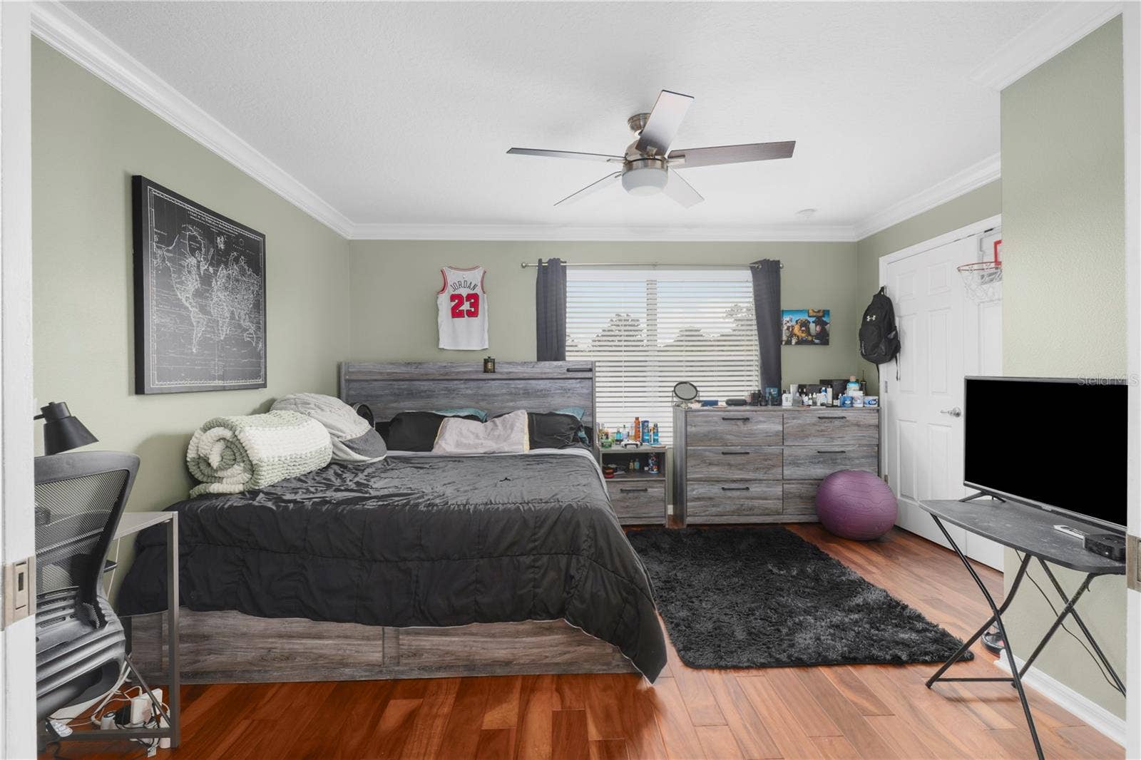 1947 BAY CLOVER DRIVE, Winter Garden, FL 34787 1947 BAY CLOVER DRIVE, Winter Garden, FL 34787
