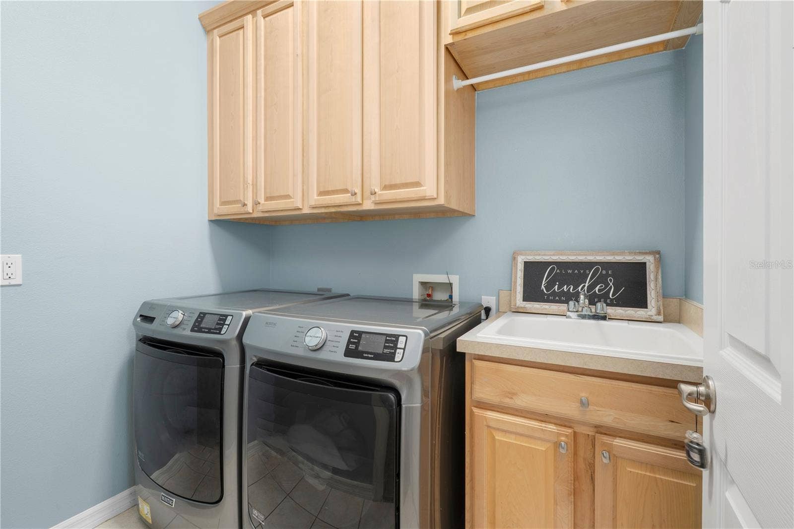 1947 BAY CLOVER DRIVE, Winter Garden, FL 34787 1947 BAY CLOVER DRIVE, Winter Garden, FL 34787