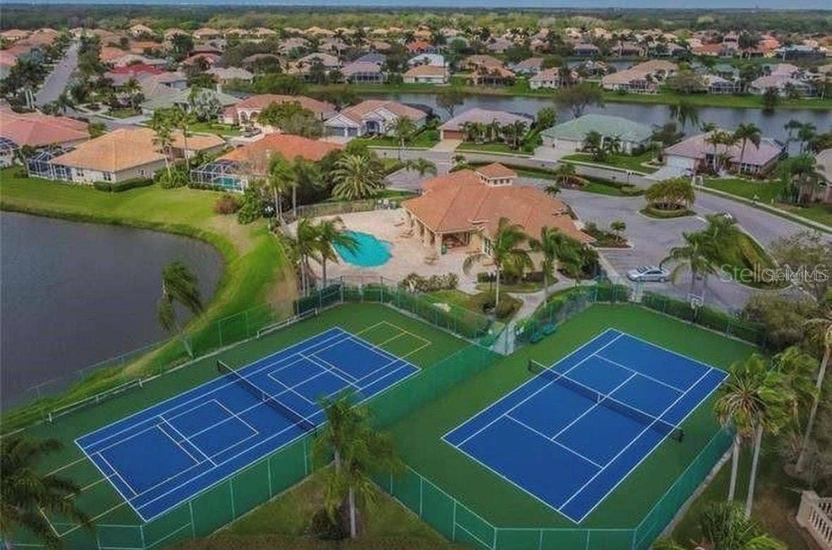 2953 SEASONS BOULEVARD, Sarasota, FL 34240 2953 SEASONS BOULEVARD, Sarasota, FL 34240