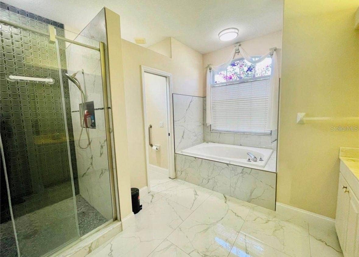 2953 SEASONS BOULEVARD, Sarasota, FL 34240 2953 SEASONS BOULEVARD, Sarasota, FL 34240