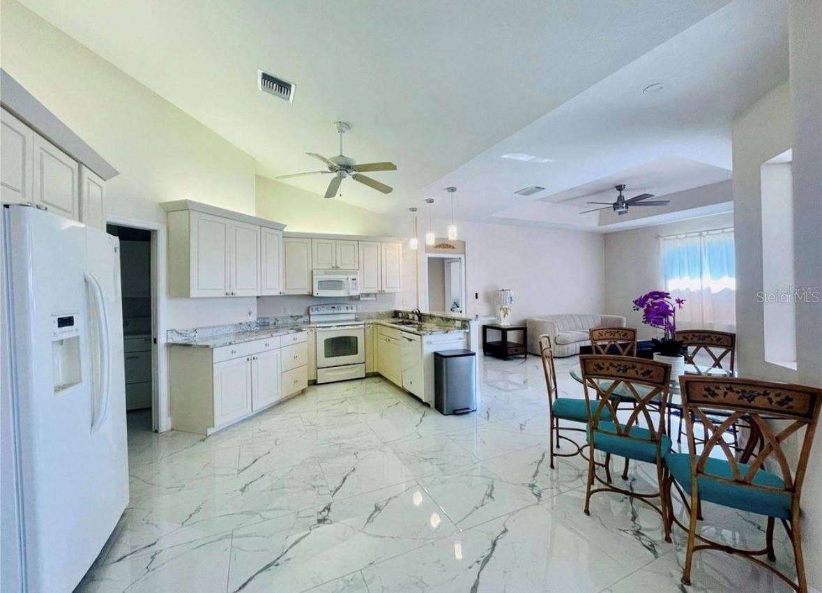 2953 SEASONS BOULEVARD, Sarasota, FL 34240 2953 SEASONS BOULEVARD, Sarasota, FL 34240