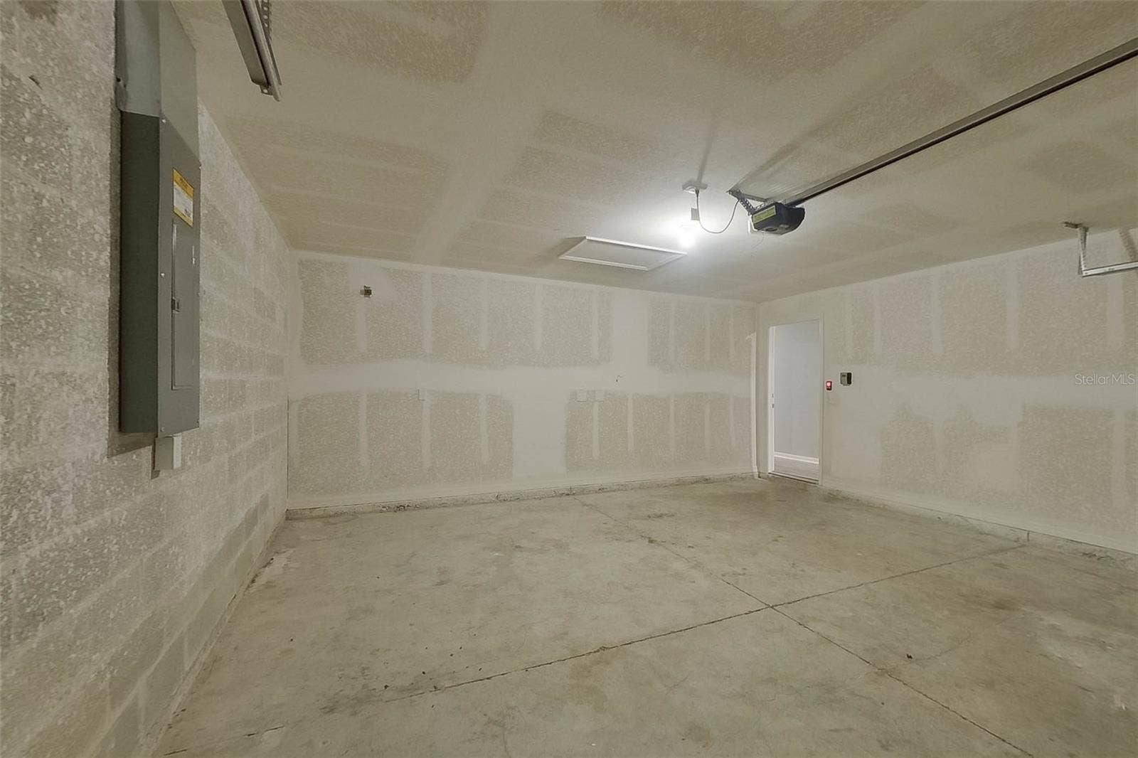4204 E 5TH STREET, Lehigh Acres, FL 33972 4204 E 5TH STREET, Lehigh Acres, FL 33972