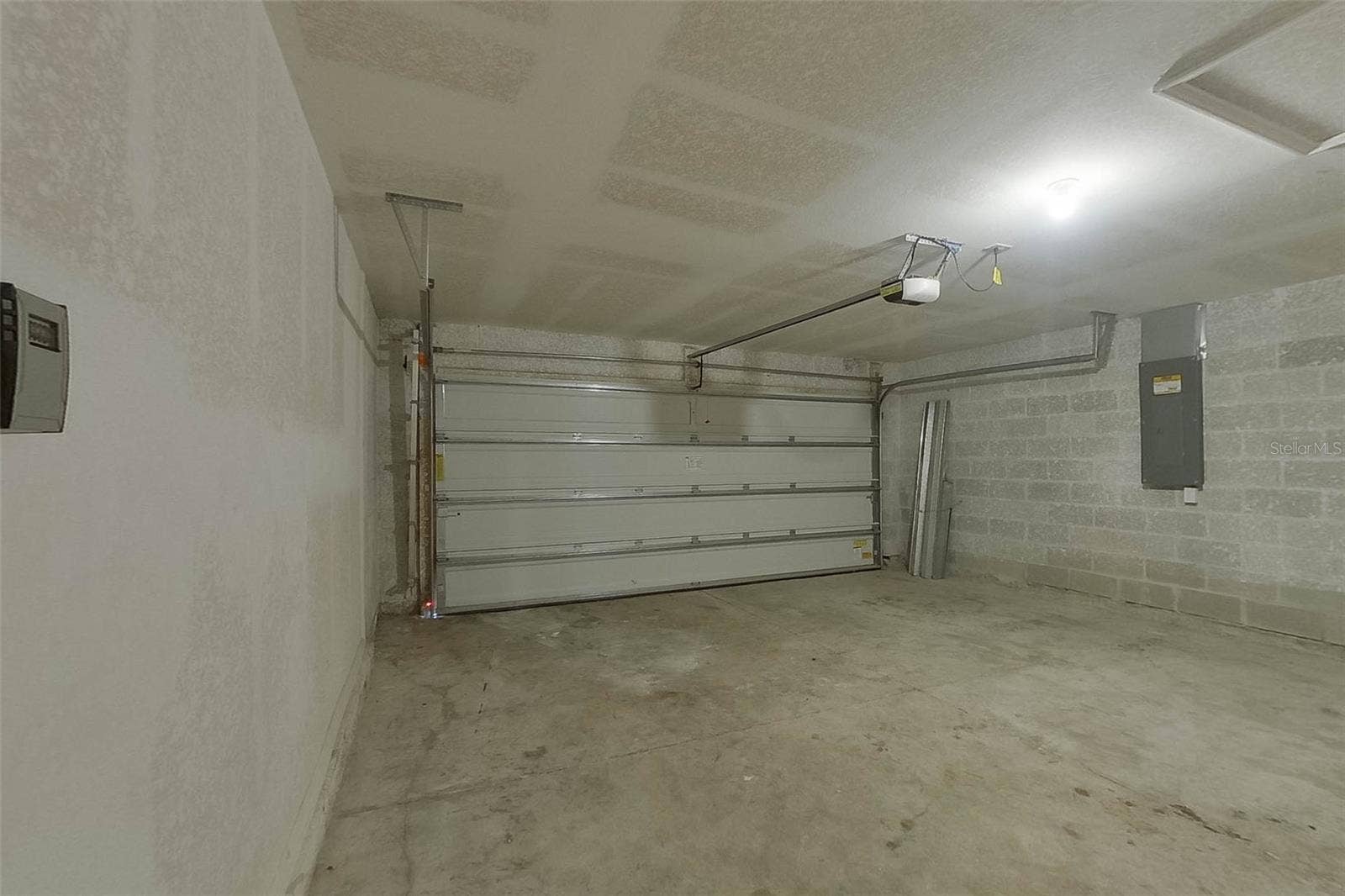 4204 E 5TH STREET, Lehigh Acres, FL 33972 4204 E 5TH STREET, Lehigh Acres, FL 33972