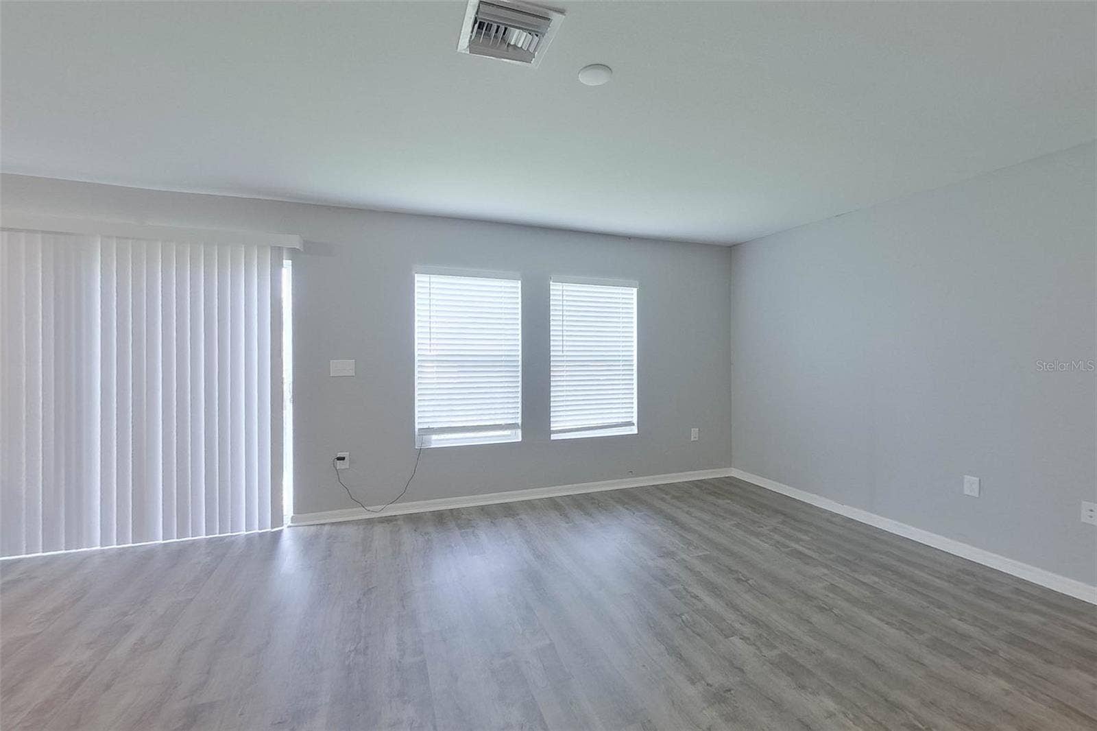 4204 E 5TH STREET, Lehigh Acres, FL 33972 4204 E 5TH STREET, Lehigh Acres, FL 33972