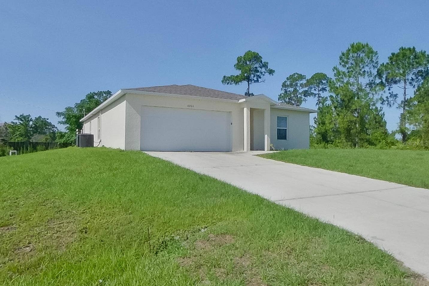4204 E 5TH STREET, Lehigh Acres, FL 33972 4204 E 5TH STREET, Lehigh Acres, FL 33972