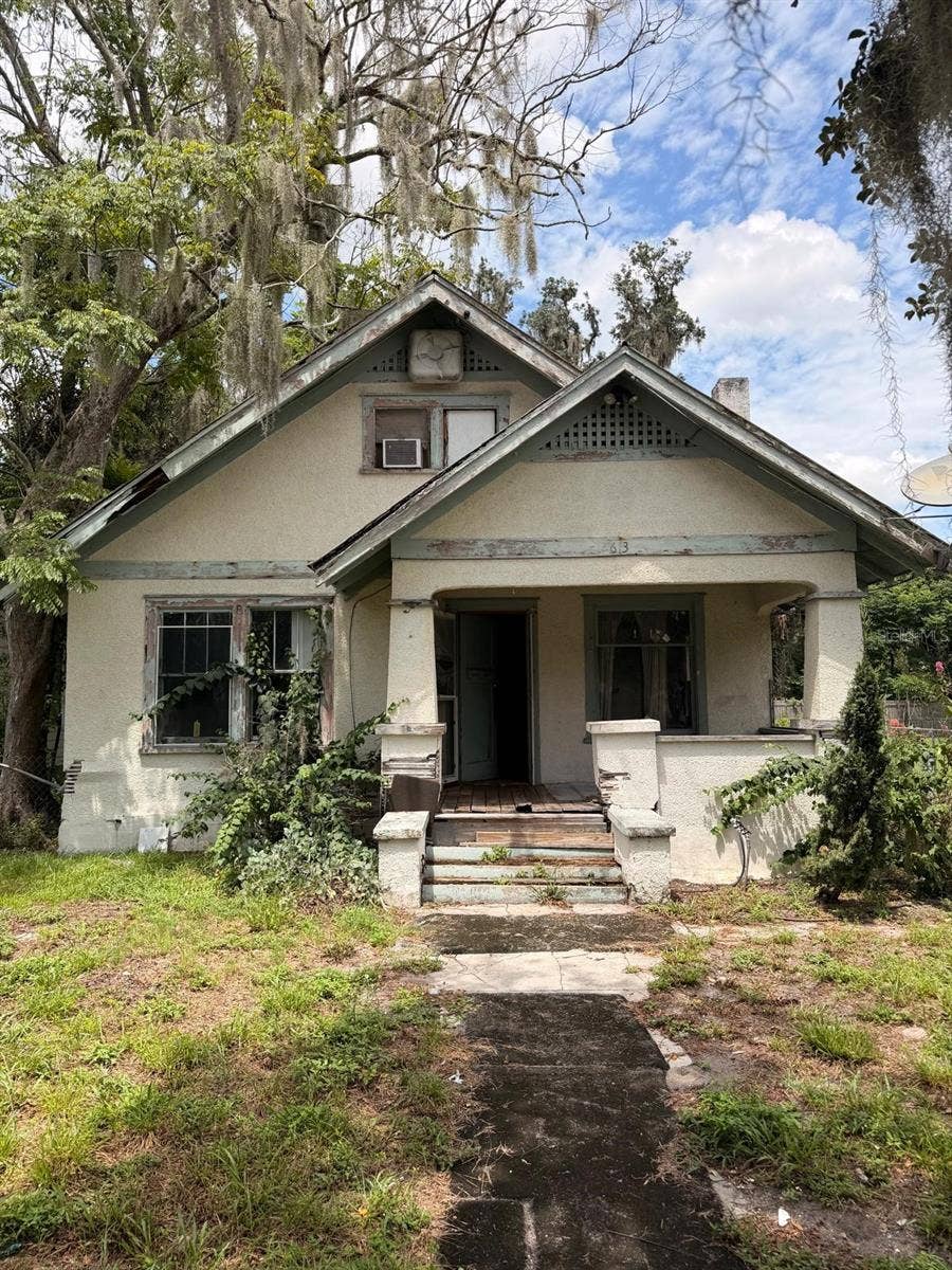 613 W MINNESOTA AVENUE, Deland, FL 32720 613 W MINNESOTA AVENUE, Deland, FL 32720