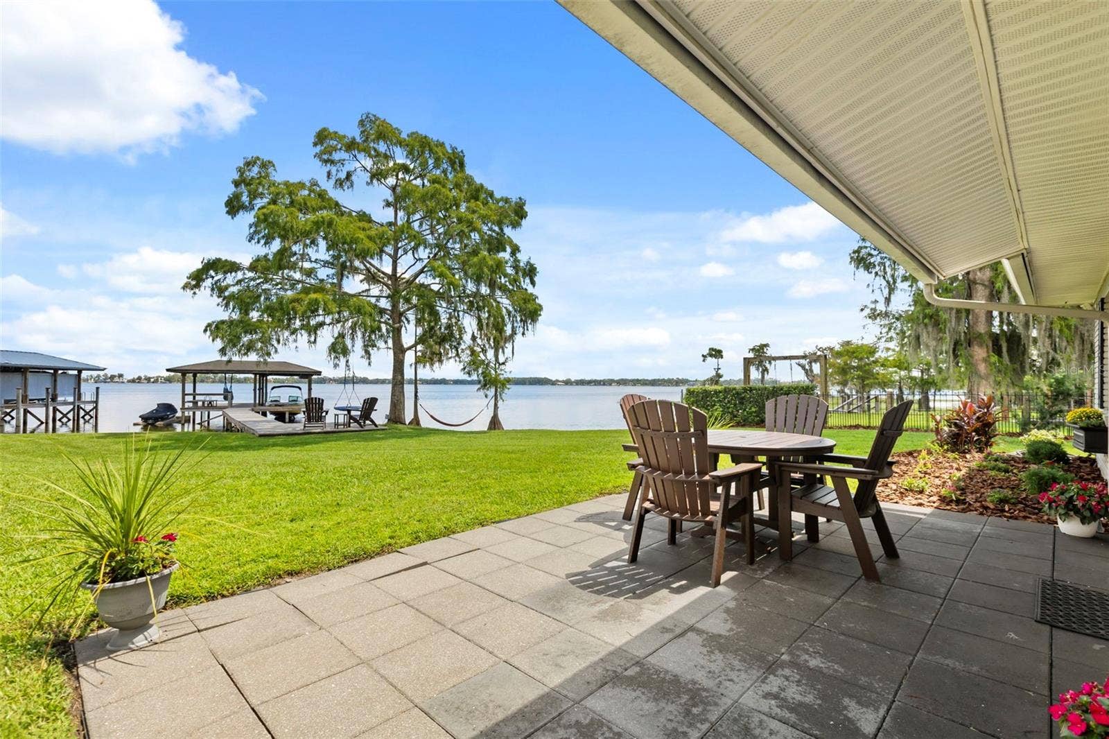 10430 LAKE COTTAGE LANE, Orlando, FL 32836 Rare Lake Sheen lakefront estate opportunity on the Butler Chain of Lakes! An exceptional opportunity to build a custom luxury lakefront residence on one of the most compelling properties along Lake Cottage Lane.