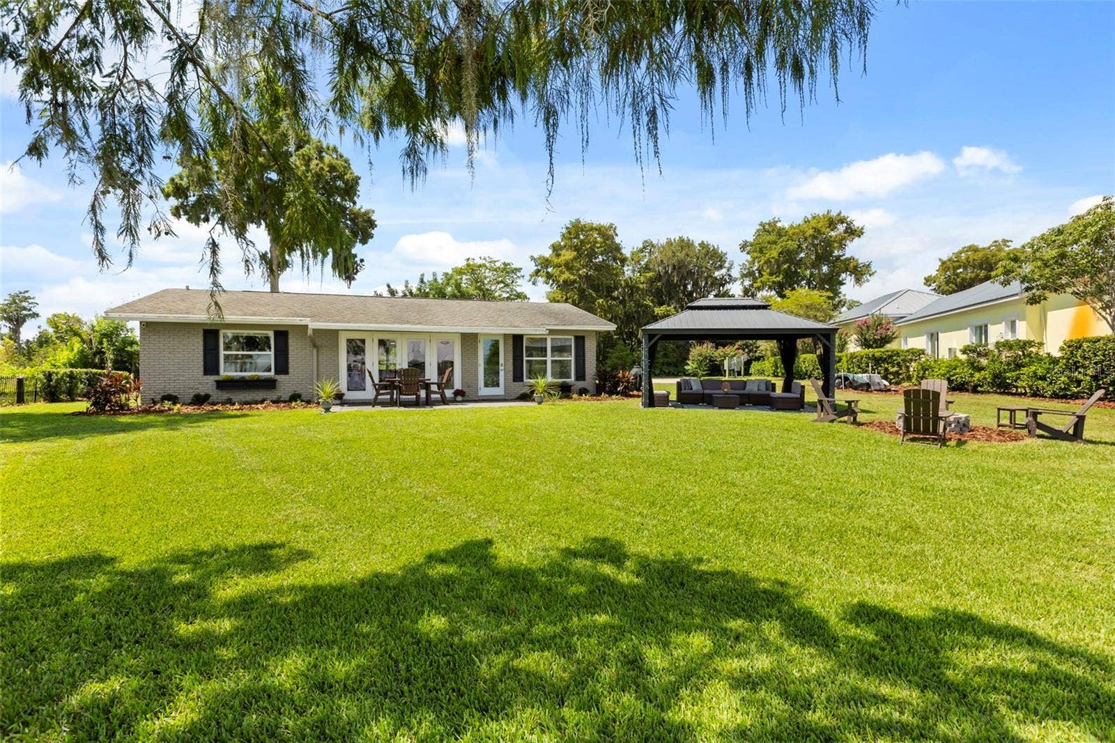 10430 LAKE COTTAGE LANE, Orlando, FL 32836 Rare Lake Sheen lakefront estate opportunity on the Butler Chain of Lakes! An exceptional opportunity to build a custom luxury lakefront residence on one of the most compelling properties along Lake Cottage Lane.