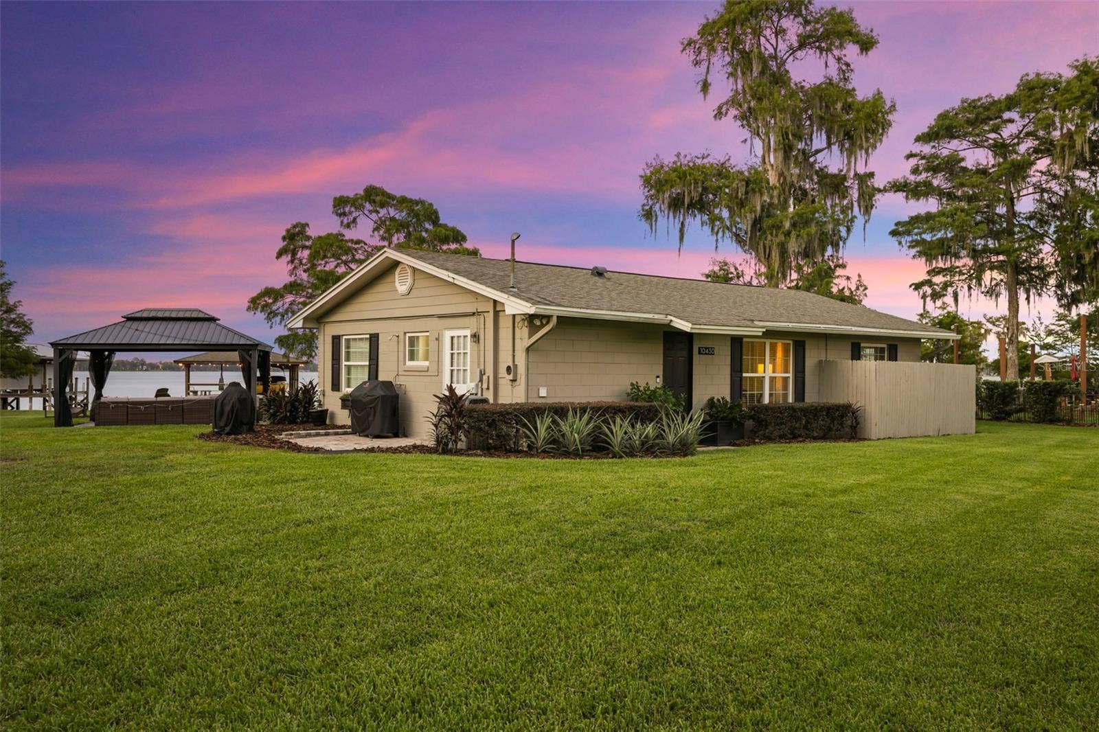 10430 LAKE COTTAGE LANE, Orlando, FL 32836 Rare Lake Sheen lakefront estate opportunity on the Butler Chain of Lakes! An exceptional opportunity to build a custom luxury lakefront residence on one of the most compelling properties along Lake Cottage Lane.