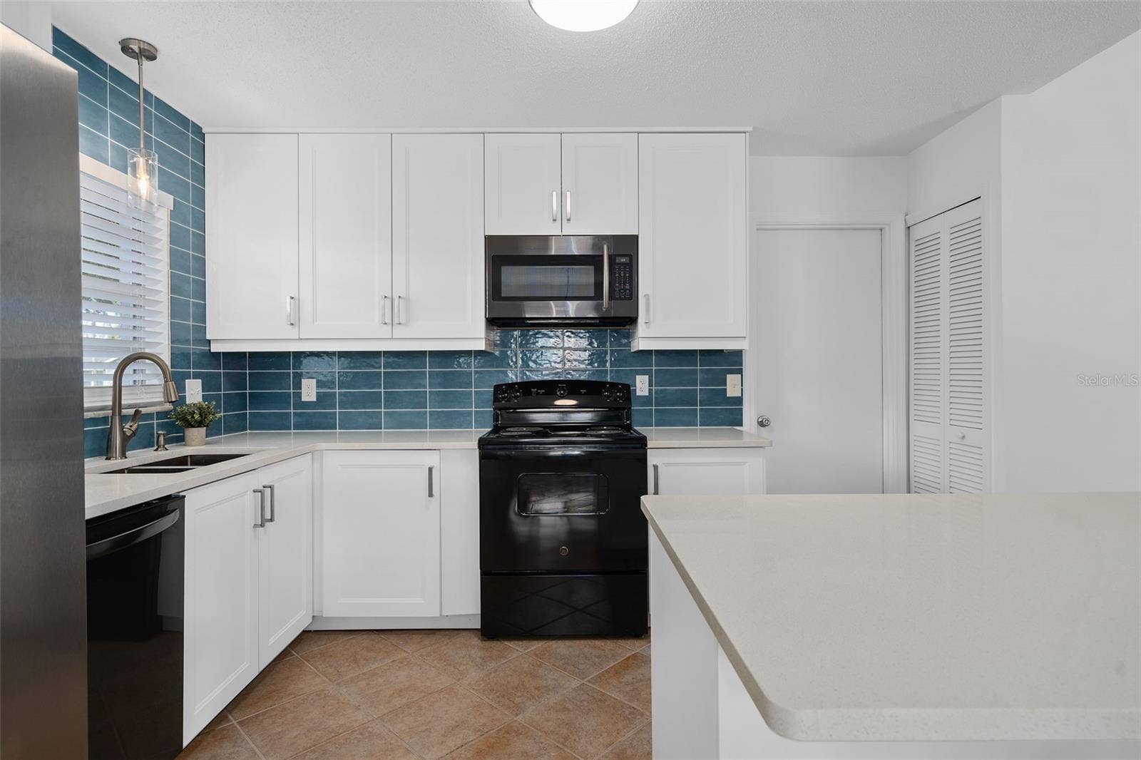 9932 EARLSTON STREET, Orlando, FL 32817