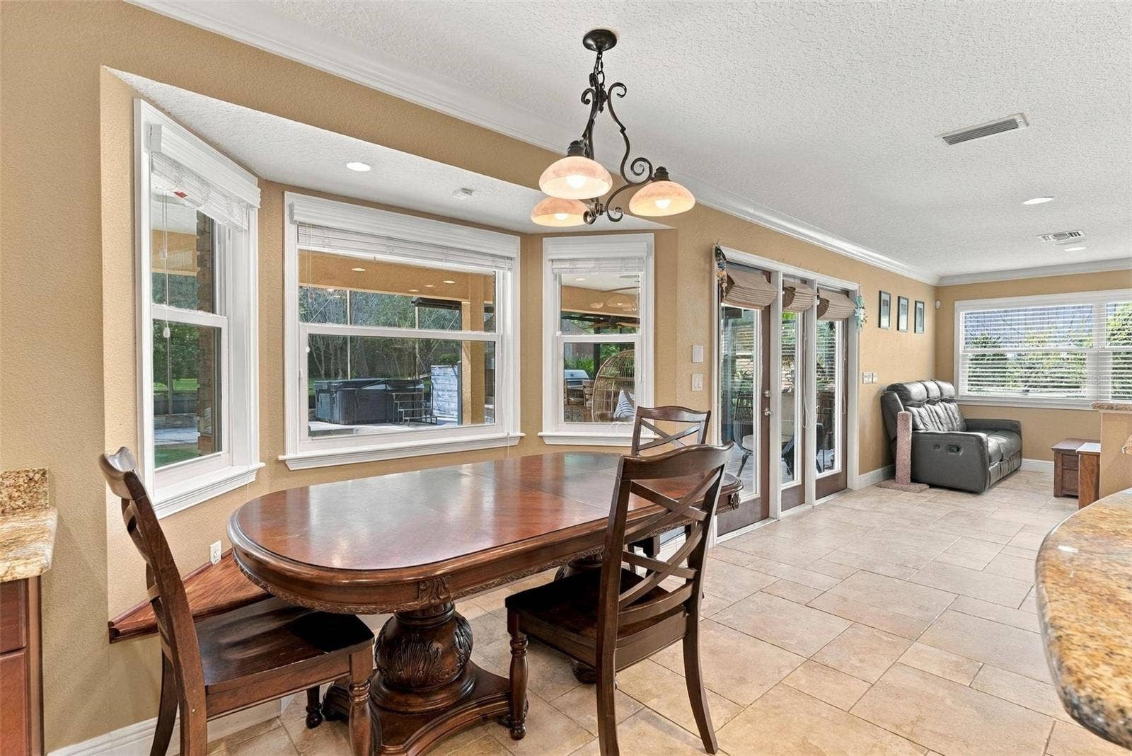 2150 W DALE CIRCLE, Deland, FL 32720 2150 W DALE CIRCLE, Deland, FL 32720