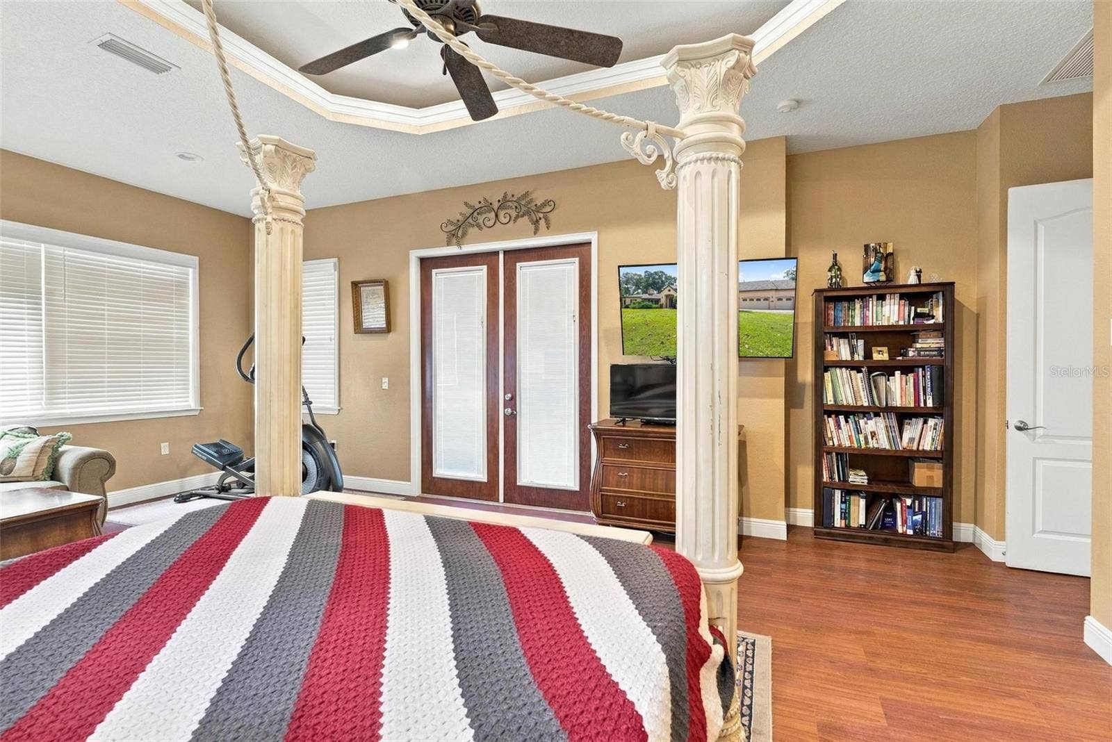 2150 W DALE CIRCLE, Deland, FL 32720 2150 W DALE CIRCLE, Deland, FL 32720