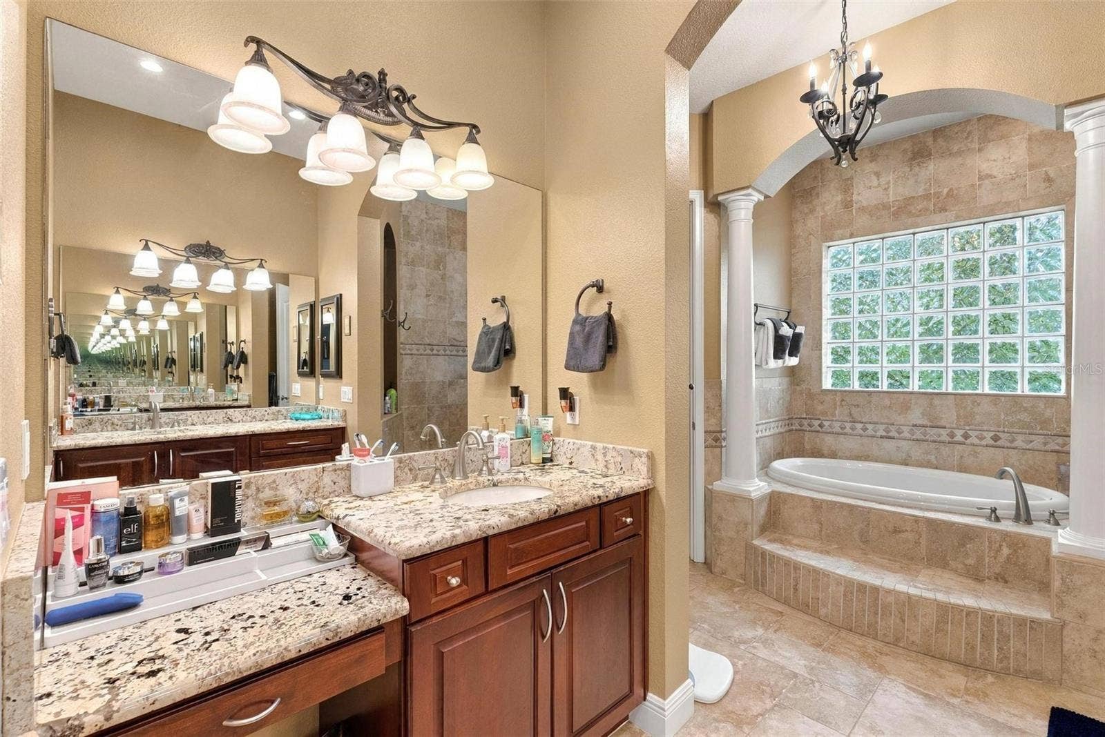 2150 W DALE CIRCLE, Deland, FL 32720 2150 W DALE CIRCLE, Deland, FL 32720