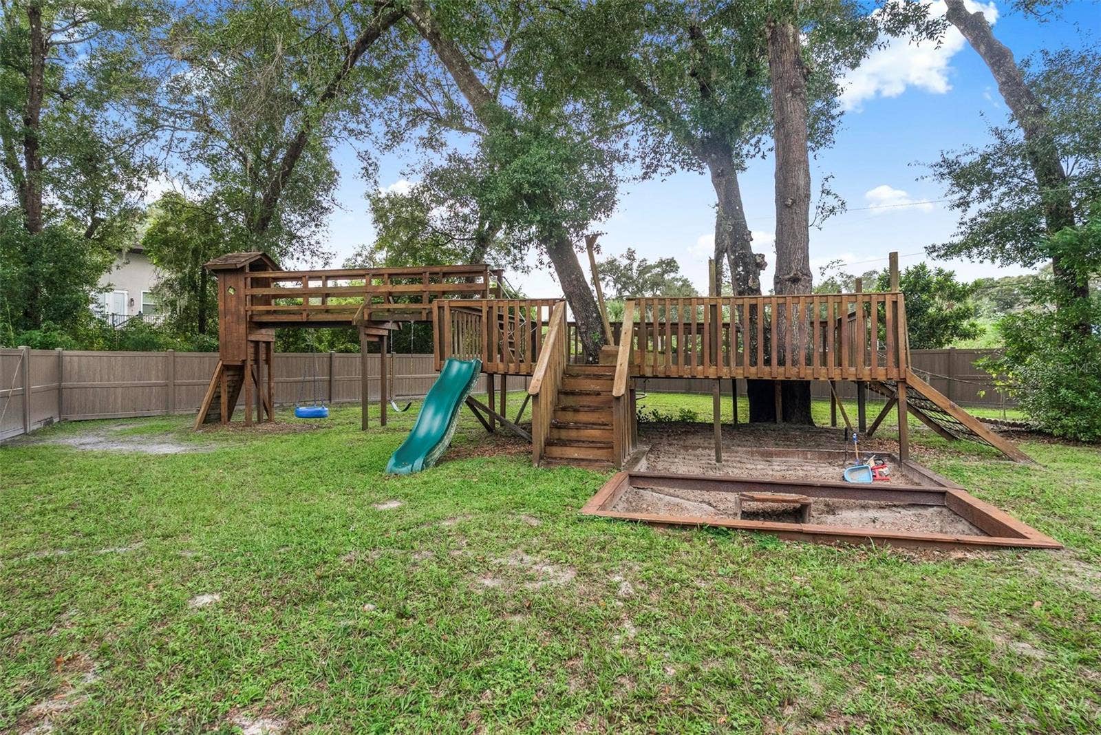 2150 W DALE CIRCLE, Deland, FL 32720 2150 W DALE CIRCLE, Deland, FL 32720