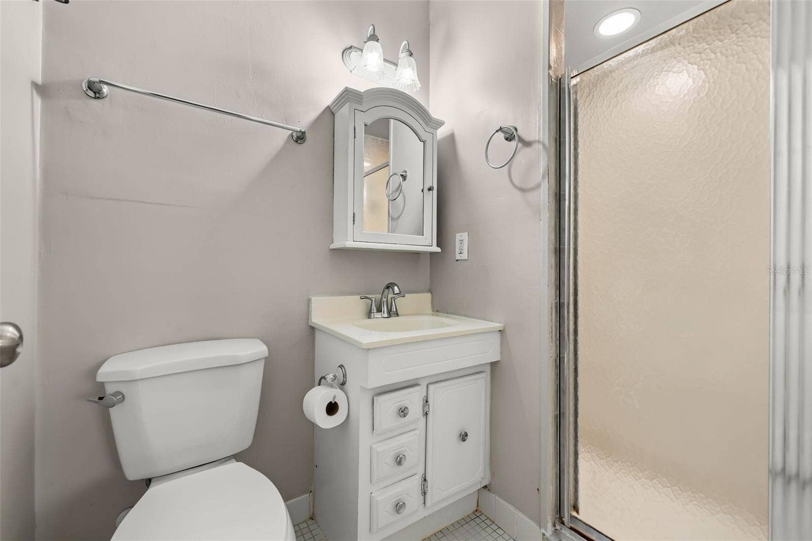 252 W PALMETTO AVENUE, Longwood, FL 32750
