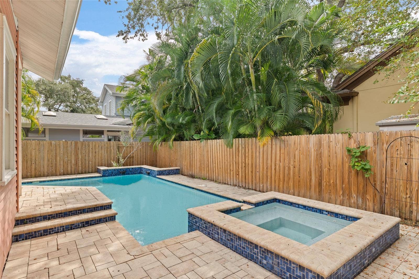 2410 W JETTON AVENUE, Tampa, FL 33629 2410 W JETTON AVENUE, Tampa, FL 33629