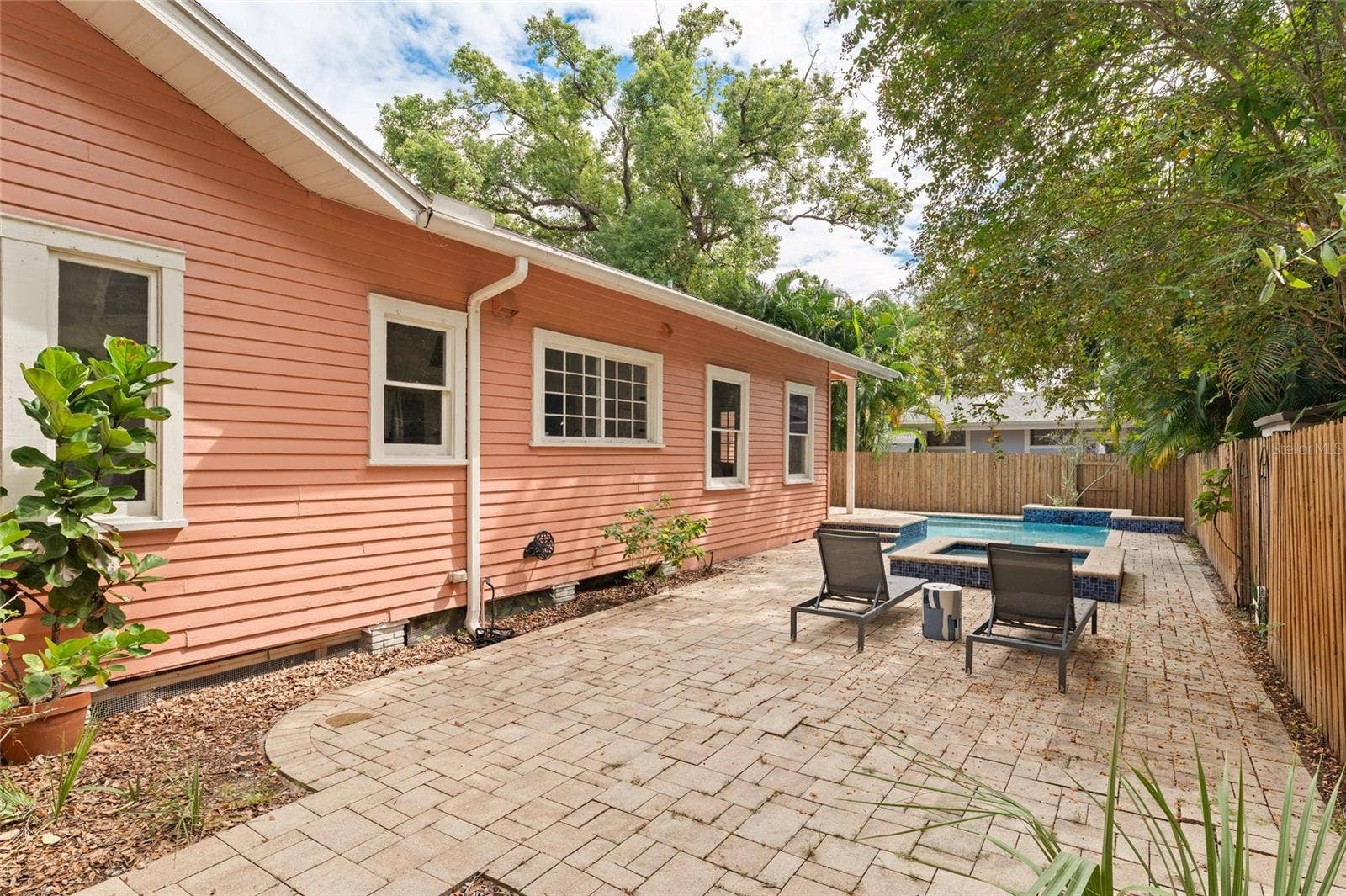2410 W JETTON AVENUE, Tampa, FL 33629 2410 W JETTON AVENUE, Tampa, FL 33629