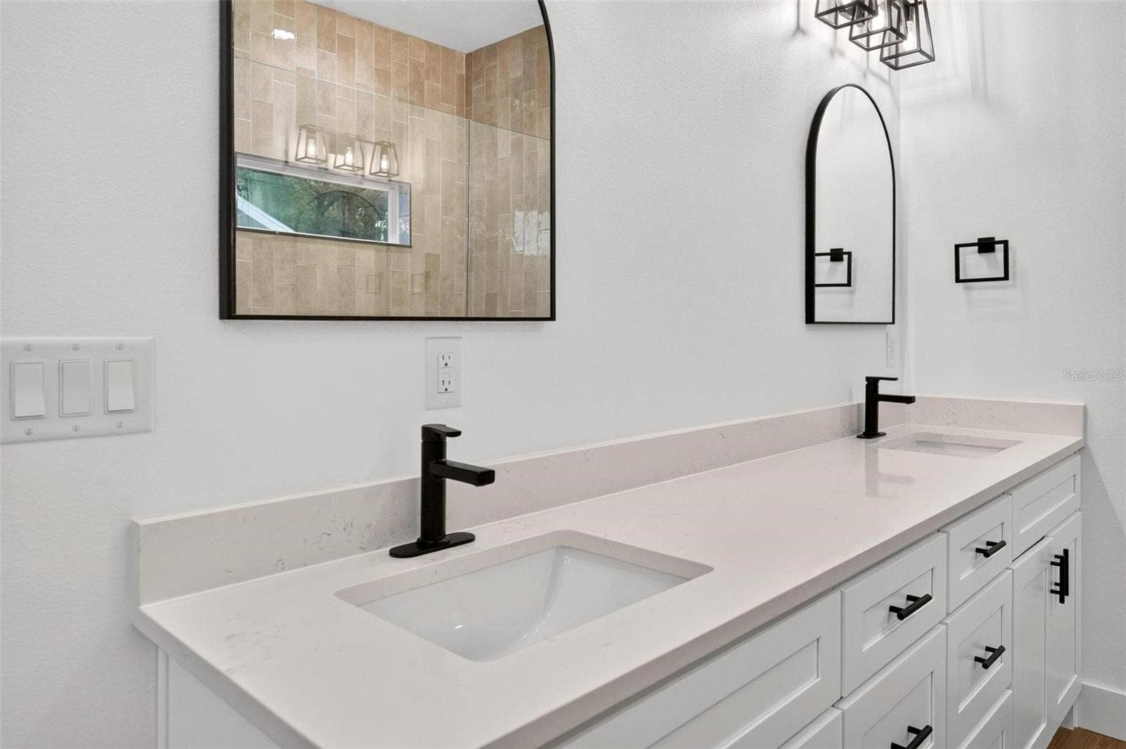 381 CARRIAGE LANE, Lady Lake, FL 32159 Primary Bathroom