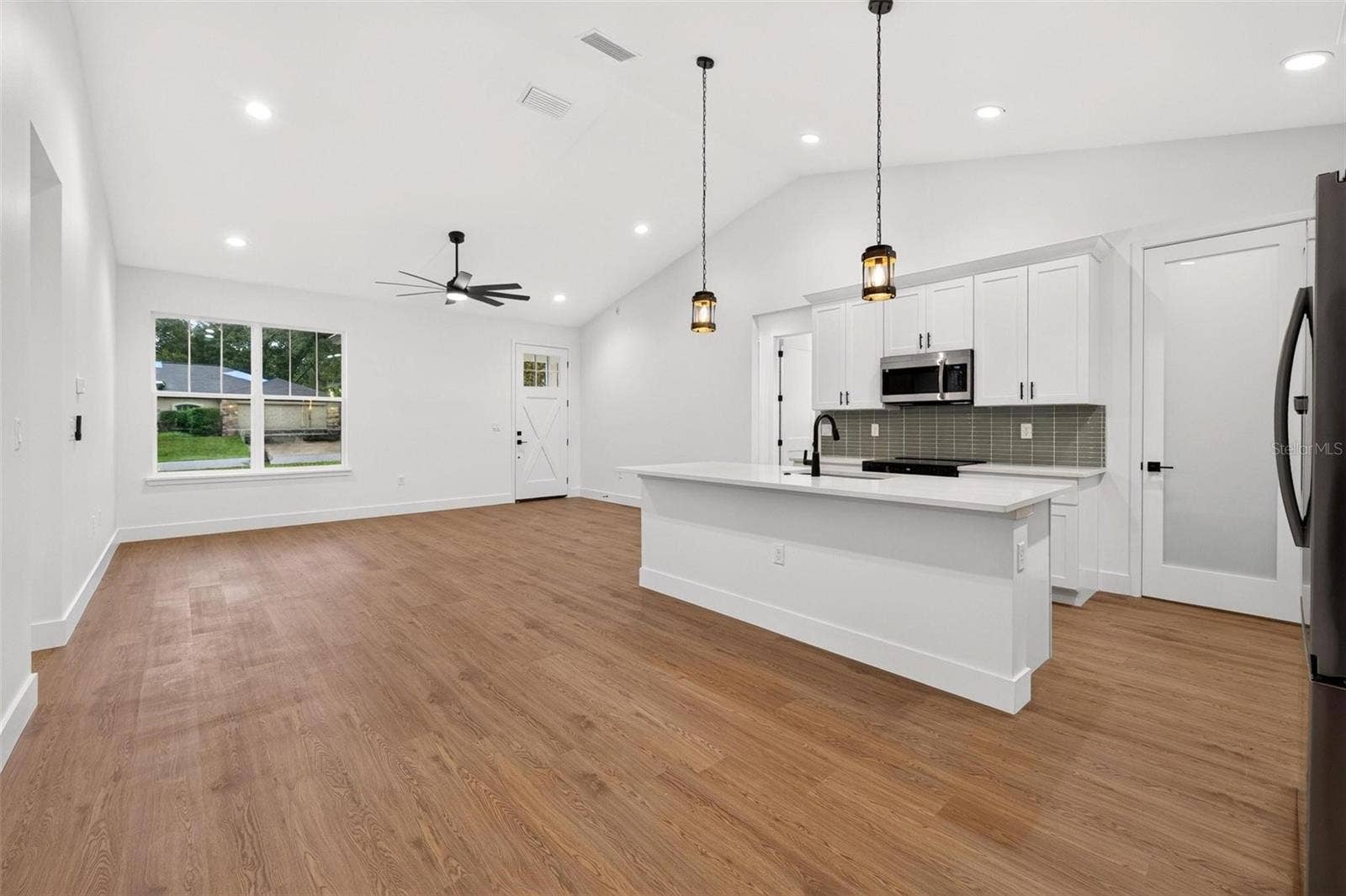 381 CARRIAGE LANE, Lady Lake, FL 32159 Dining