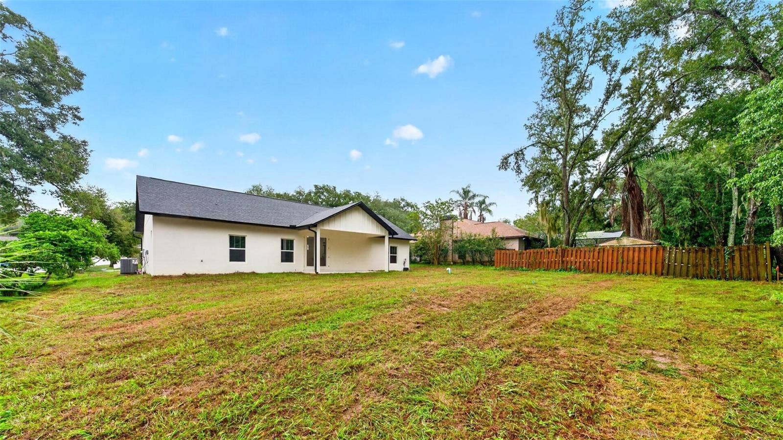 381 CARRIAGE LANE, Lady Lake, FL 32159 Backyard