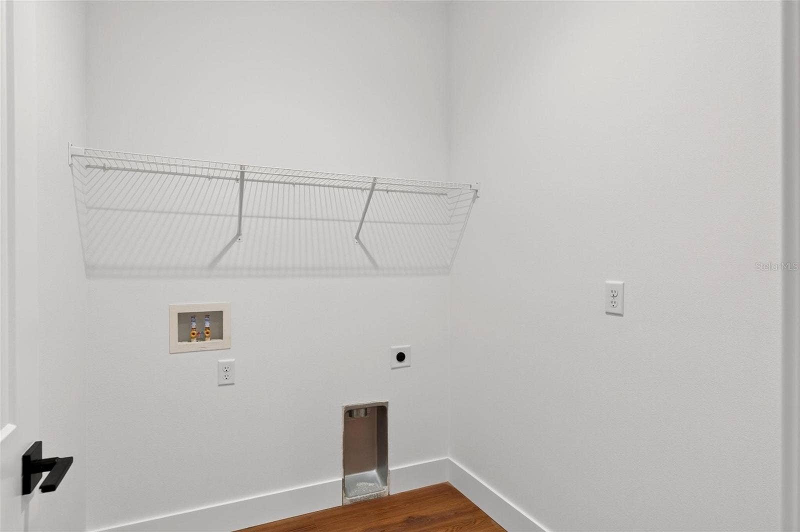 381 CARRIAGE LANE, Lady Lake, FL 32159 Laundry Room