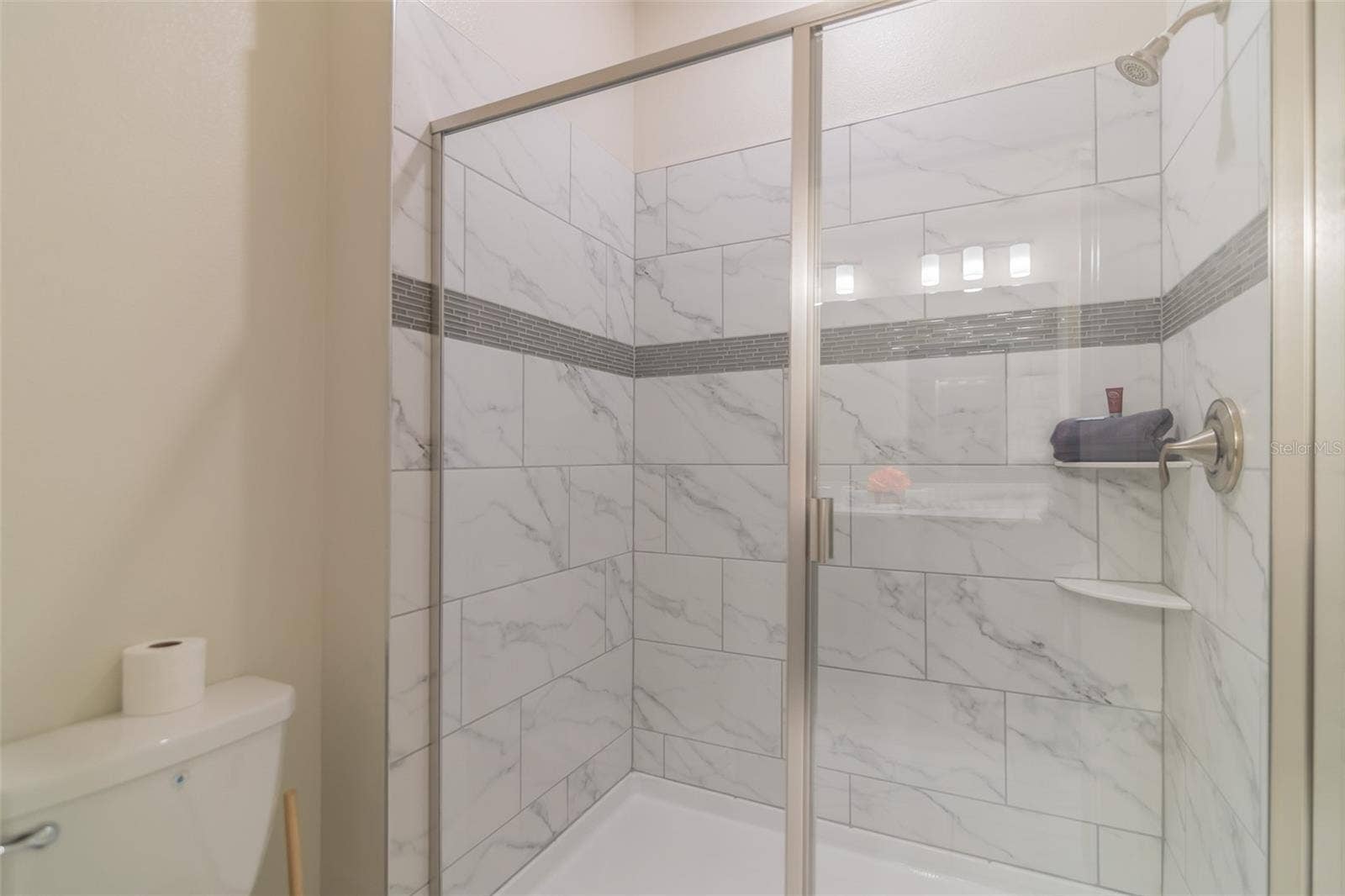 8844 CABOT CLIFFS DRIVE, Davenport, FL 33896 8844 CABOT CLIFFS DRIVE, Davenport, FL 33896