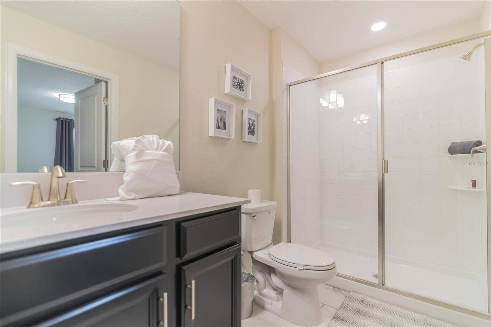 8844 CABOT CLIFFS DRIVE, Davenport, FL 33896 8844 CABOT CLIFFS DRIVE, Davenport, FL 33896