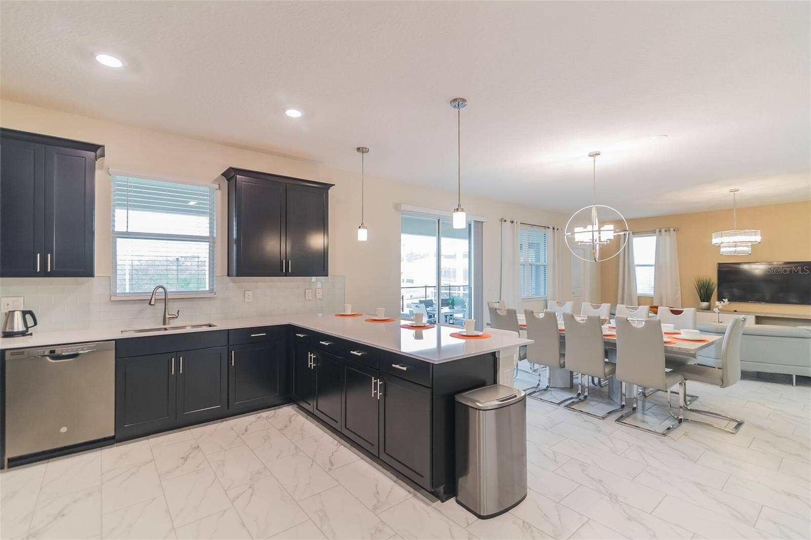 8844 CABOT CLIFFS DRIVE, Davenport, FL 33896 8844 CABOT CLIFFS DRIVE, Davenport, FL 33896