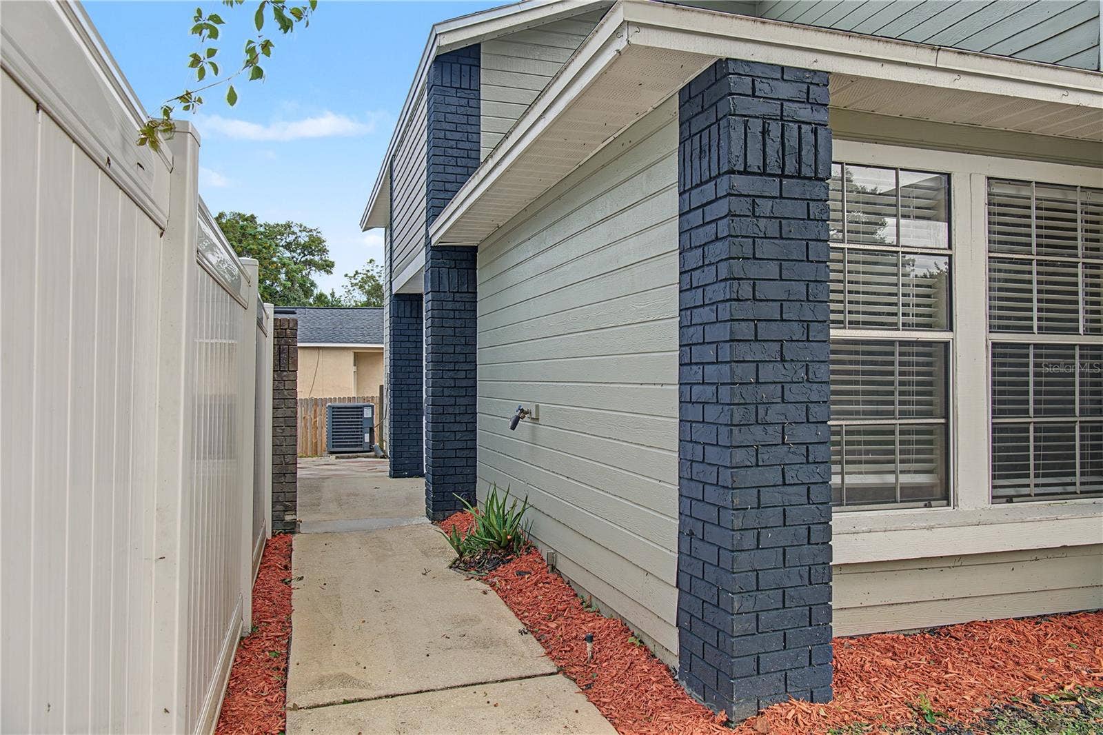 208 ALSTON DRIVE, Orlando, FL 32835 Walkway