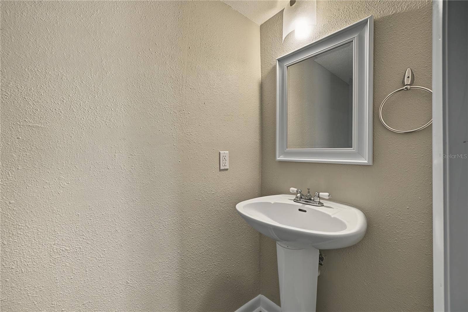 208 ALSTON DRIVE, Orlando, FL 32835 Half Bath (downstairs)